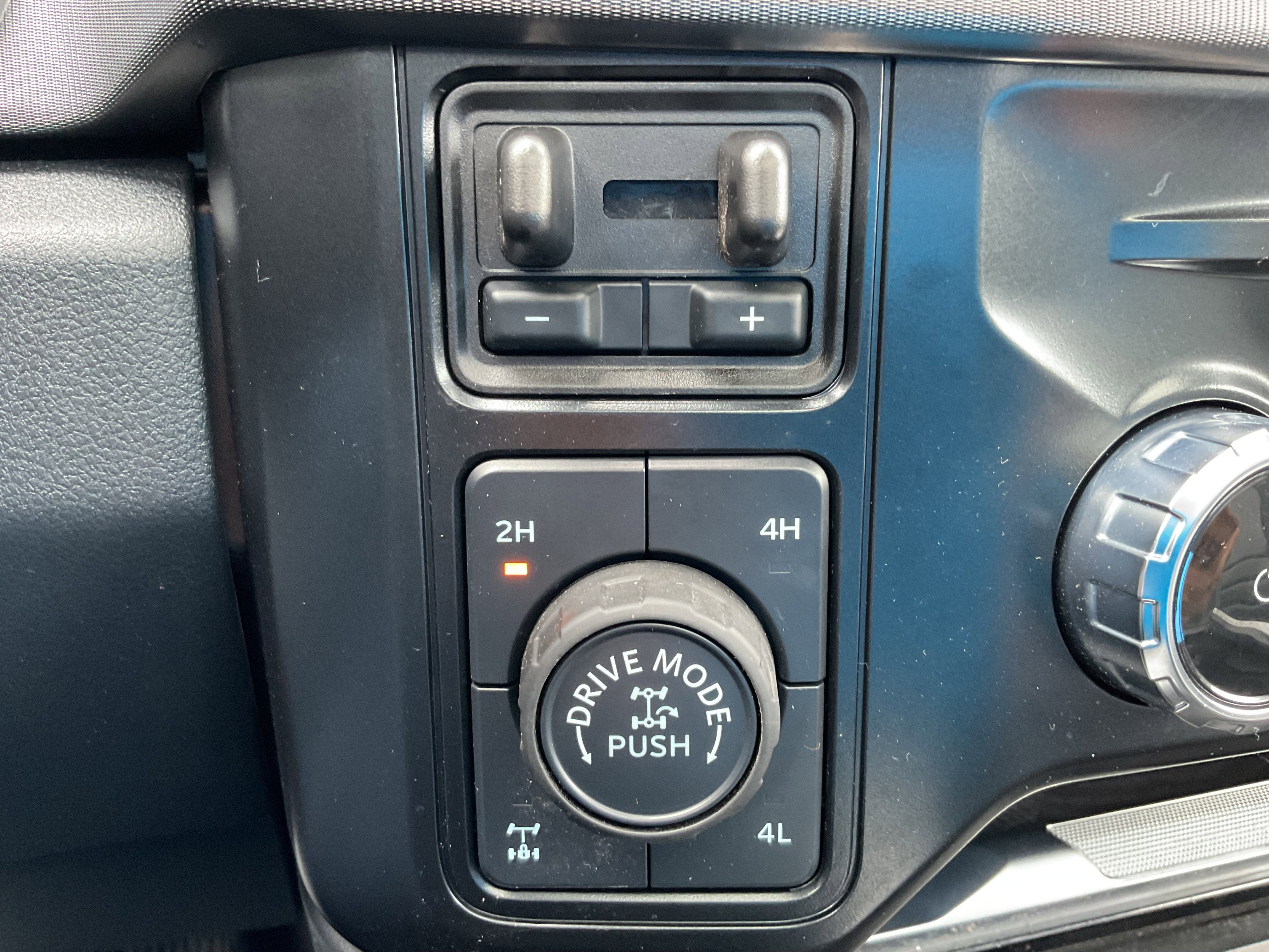 2025 Ford Super Duty F-350 SRW Platinum Tremor High Output Diesel 4x4