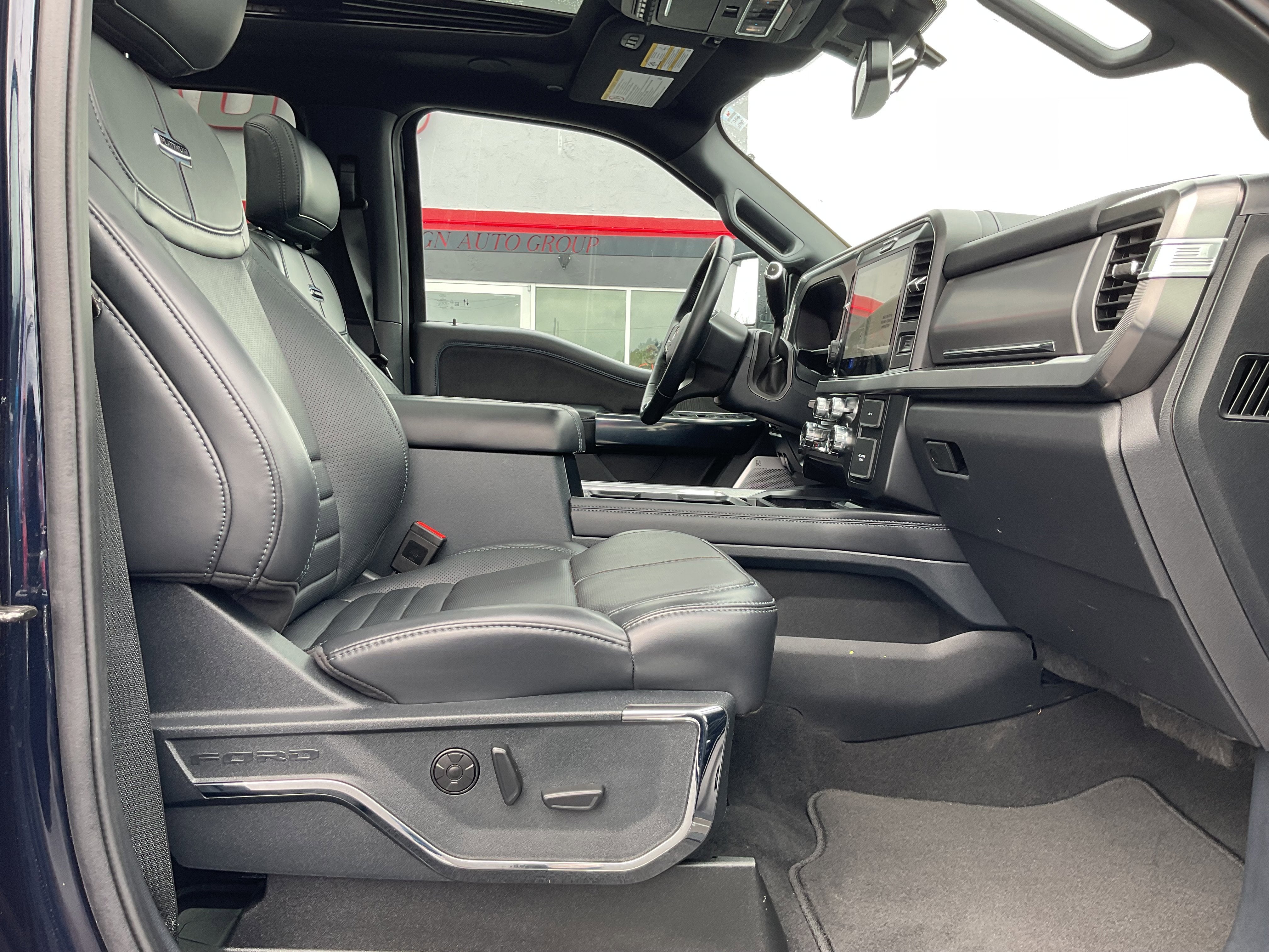 2025 Ford Super Duty F-350 SRW Platinum Tremor High Output Diesel 4x4