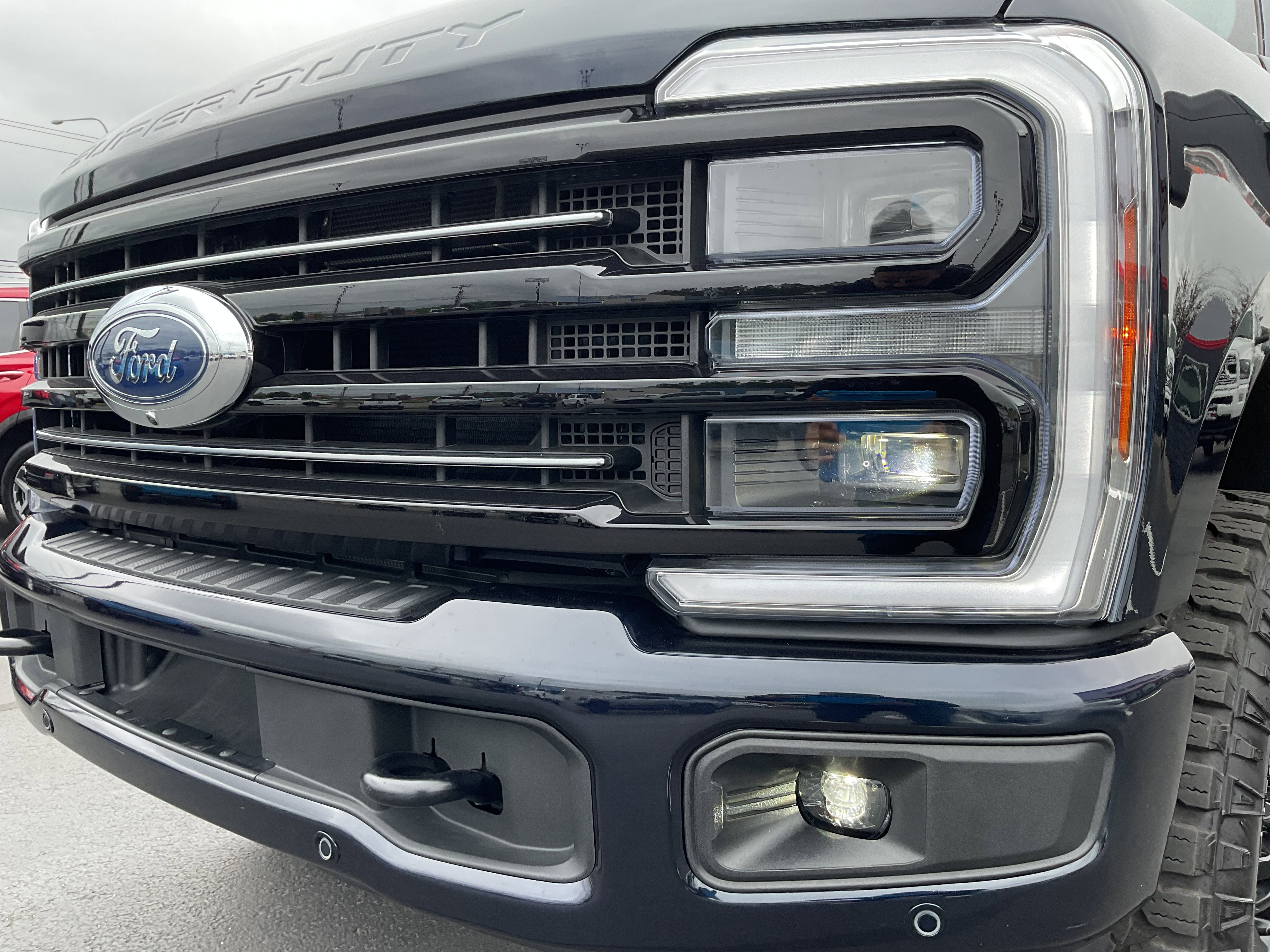 2025 Ford Super Duty F-350 SRW Platinum Tremor High Output Diesel 4x4