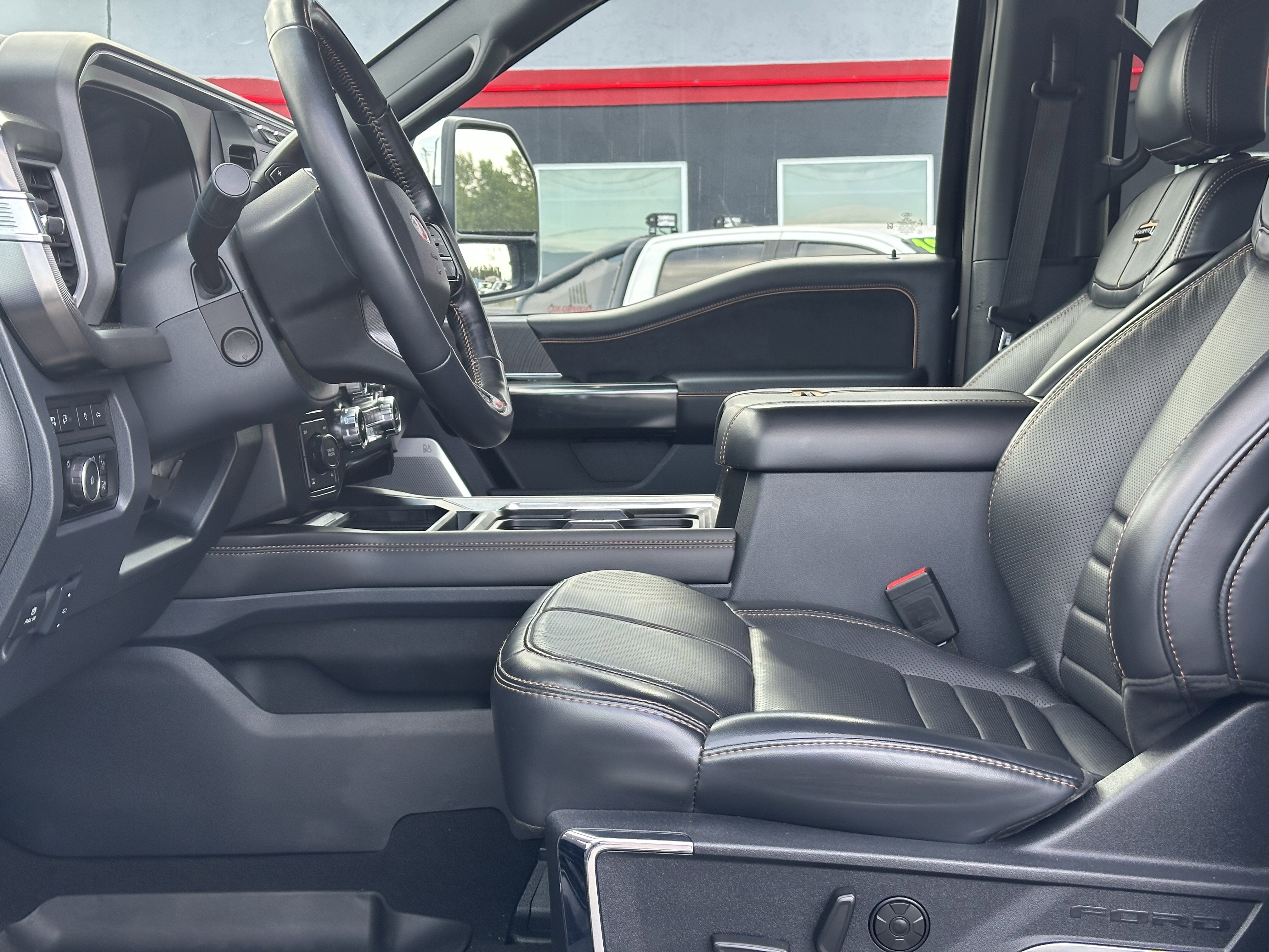 2024 Ford Super Duty F-350 SRW Platinum High Output Diesel 4x4