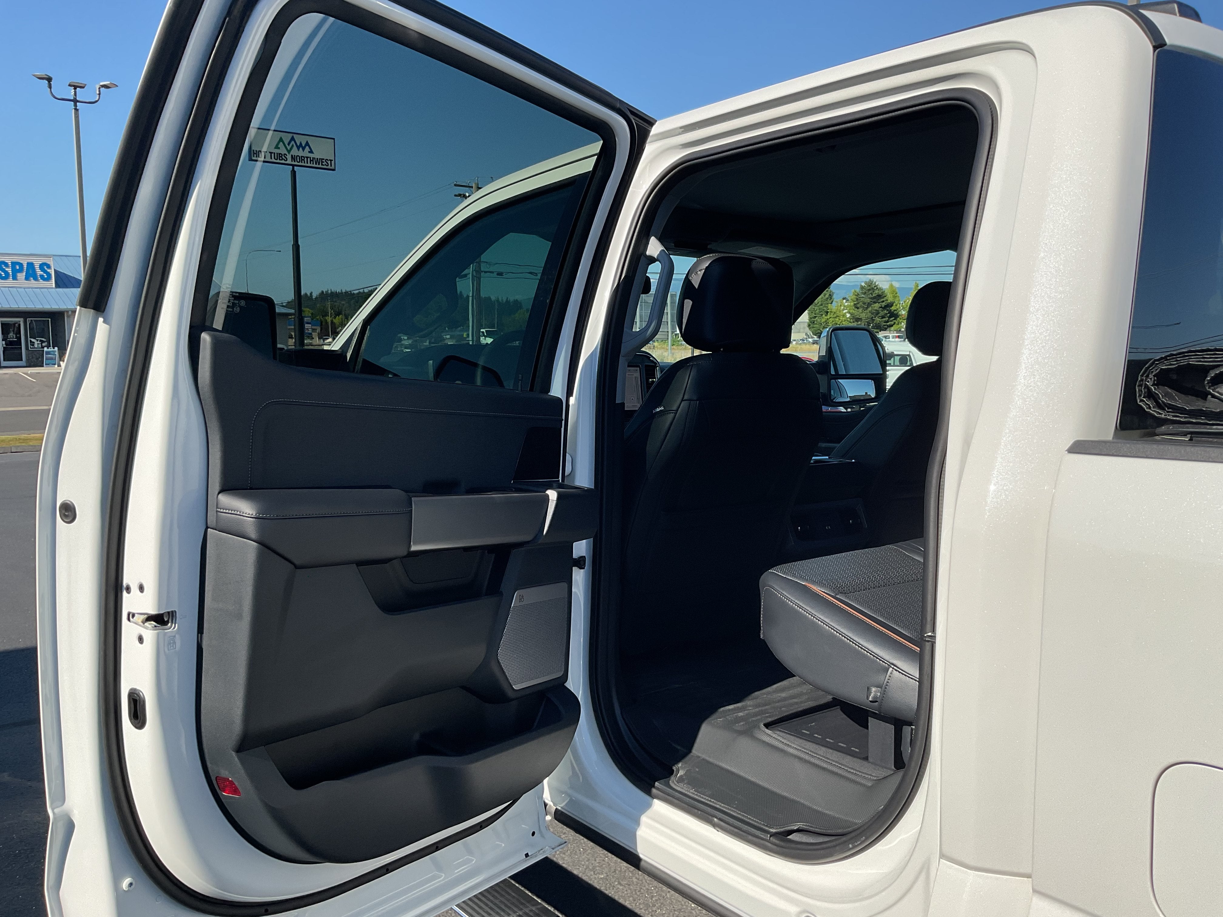2025 Ford Super Duty F-350 SRW Lariat Ultimate Diesel 4x4