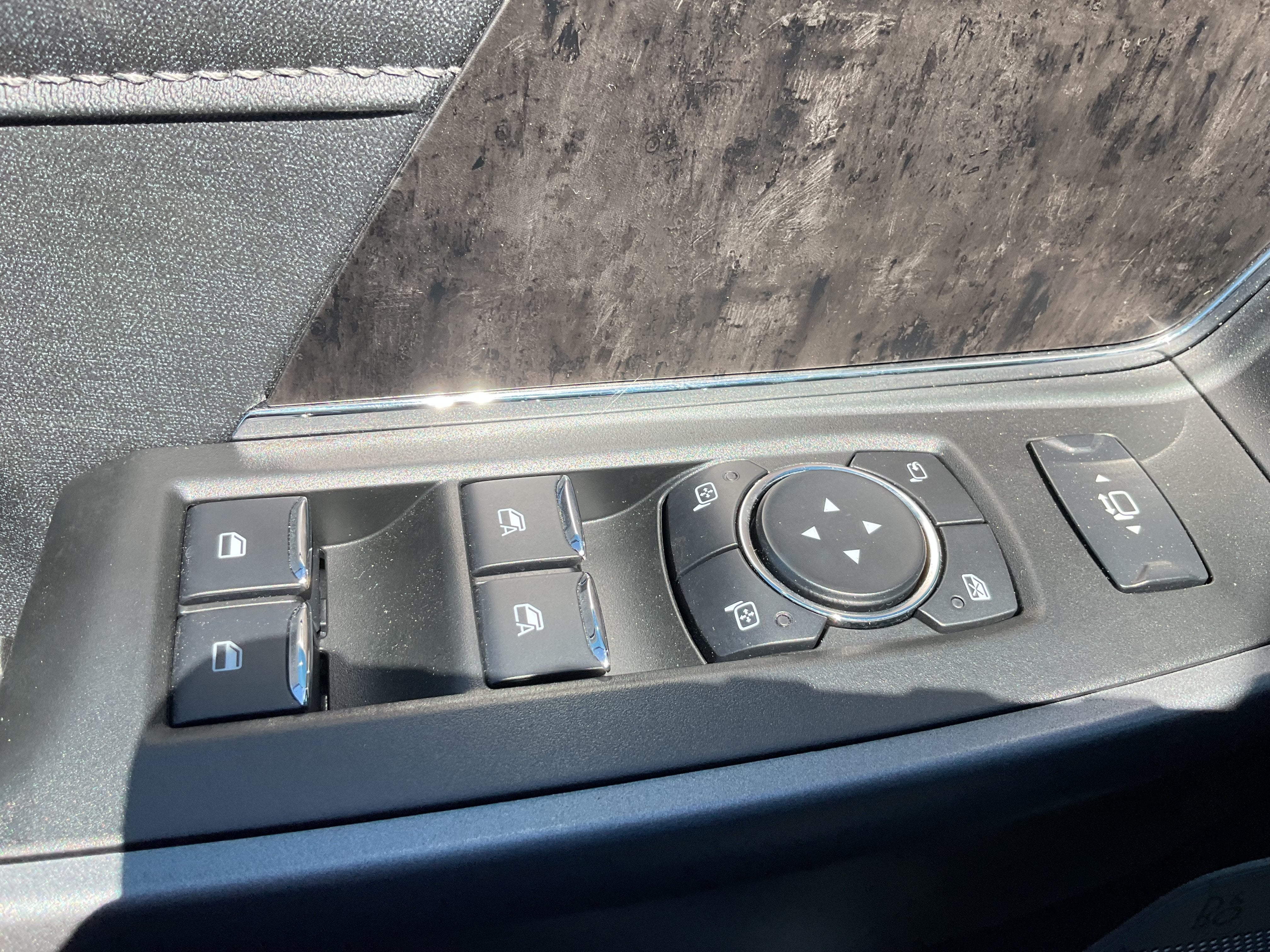 2025 Ford Super Duty F-350 SRW Lariat Ultimate HO Diesel 4x4