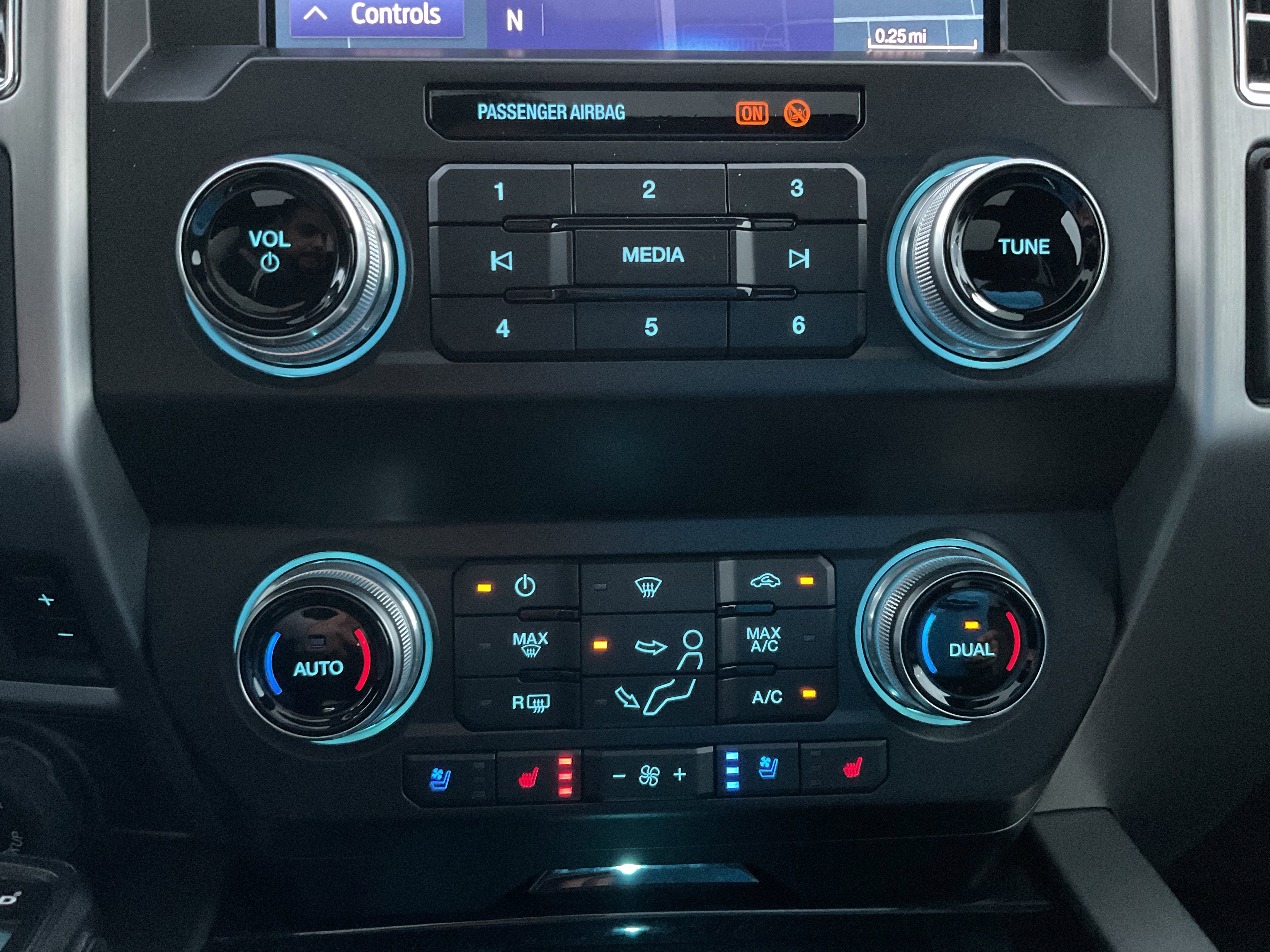 2020 Ford Super Duty F-350 SRW Platinum Tremor Diesel