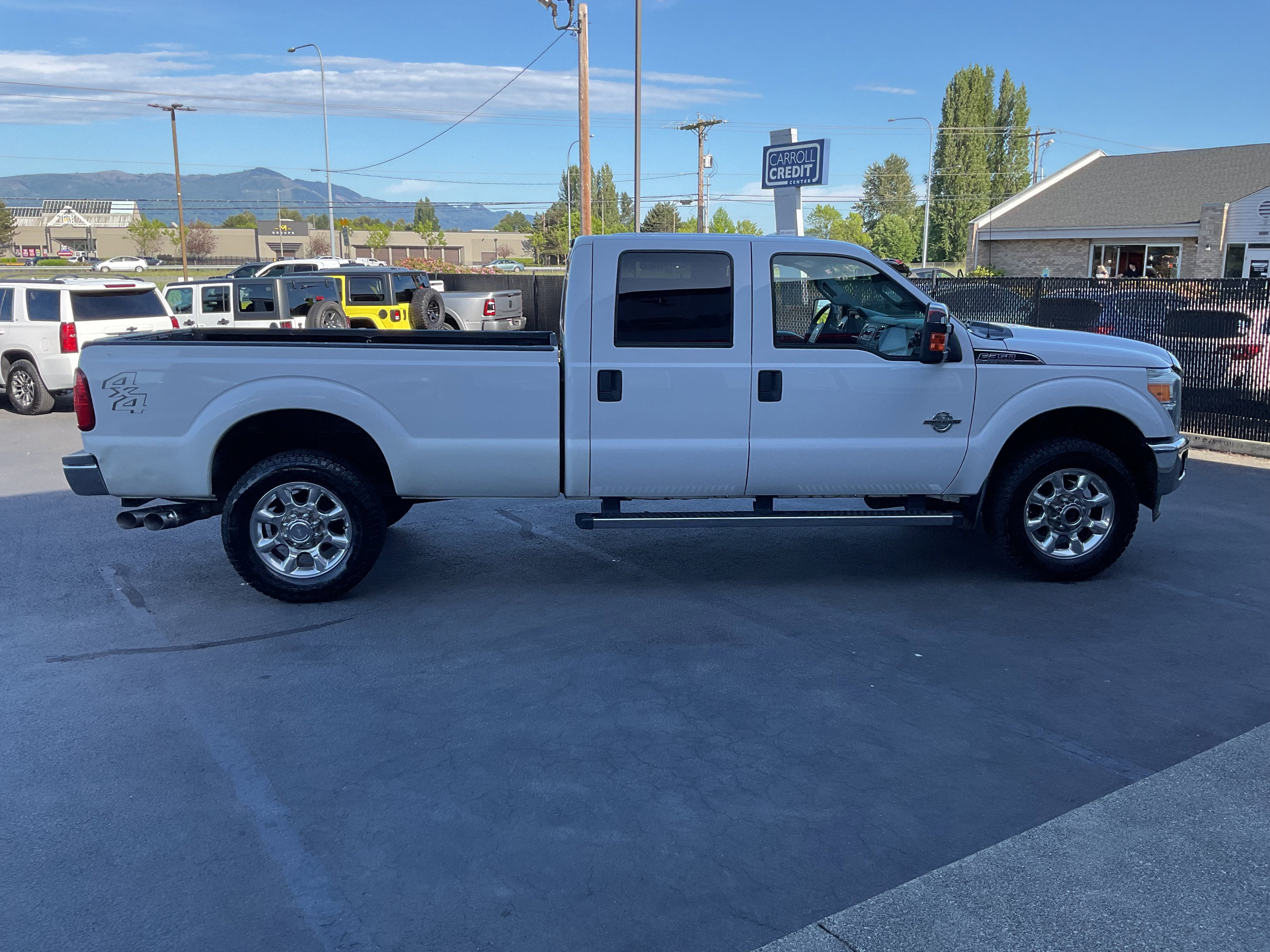 2011 Ford Super Duty F-350 SRW XLT 4X4 Diesel Long Bed