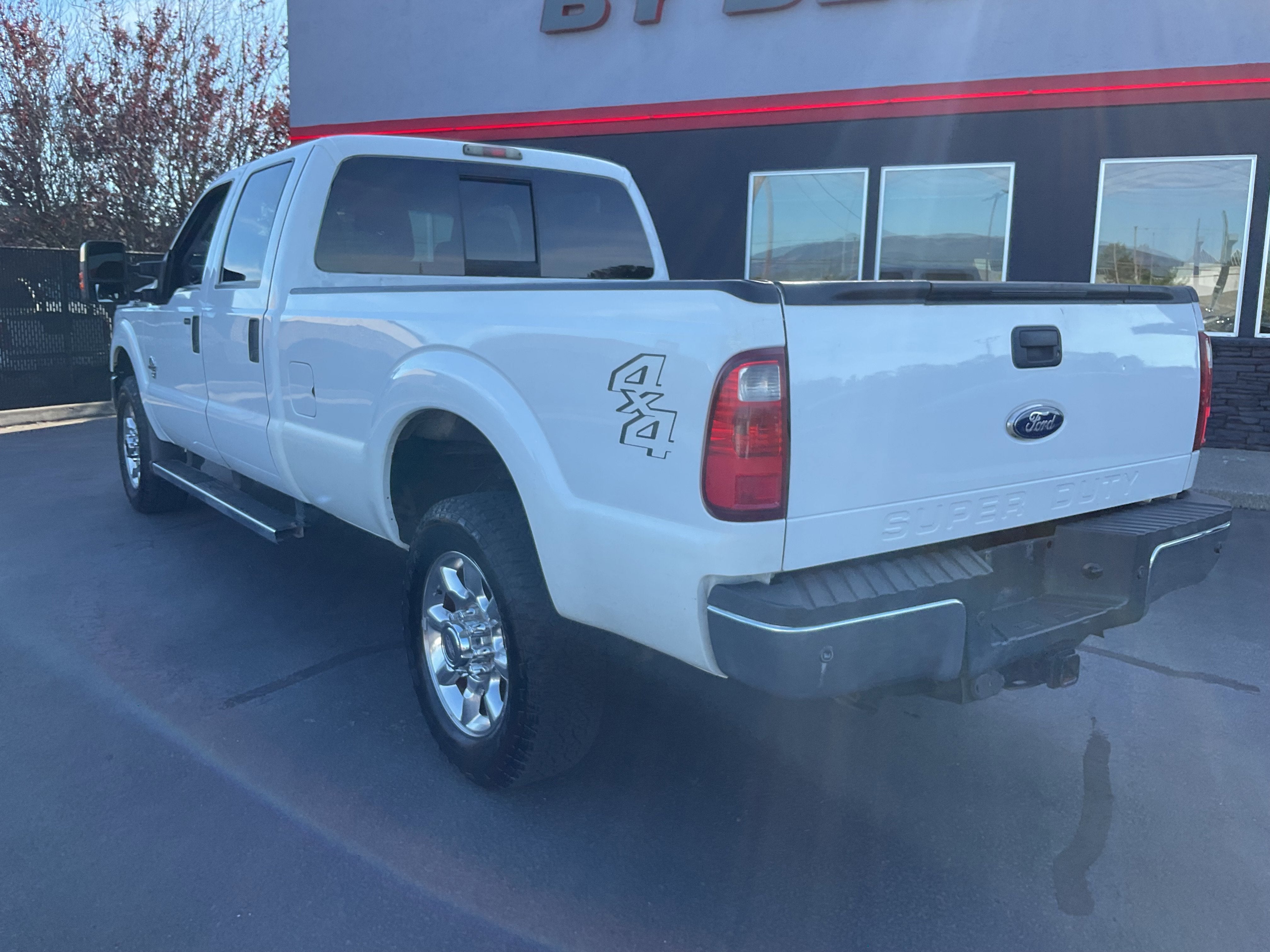 2011 Ford Super Duty F-350 SRW XLT 4X4 Diesel Long Bed