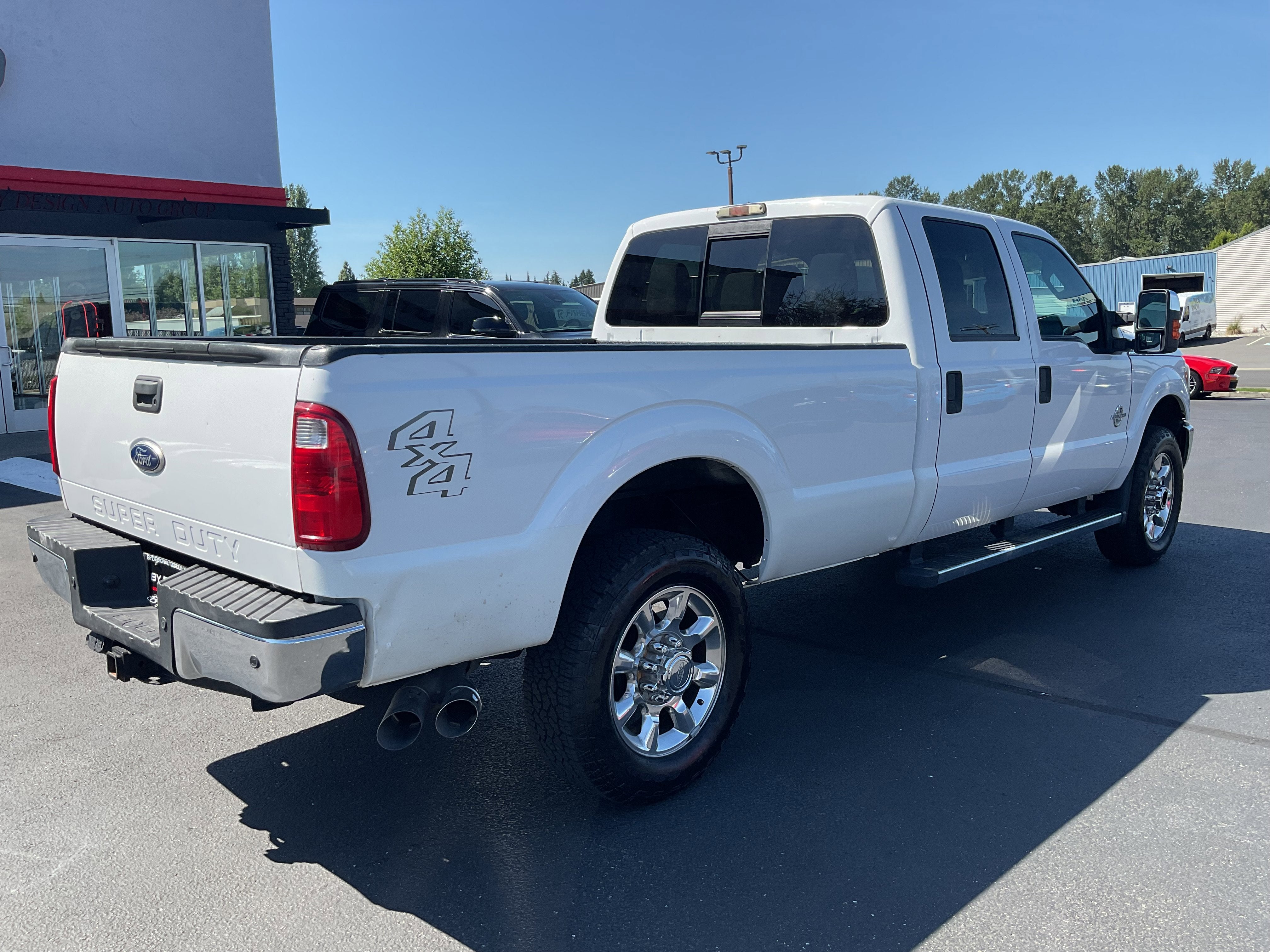 2011 Ford Super Duty F-350 SRW XLT 4X4 Diesel Long Bed
