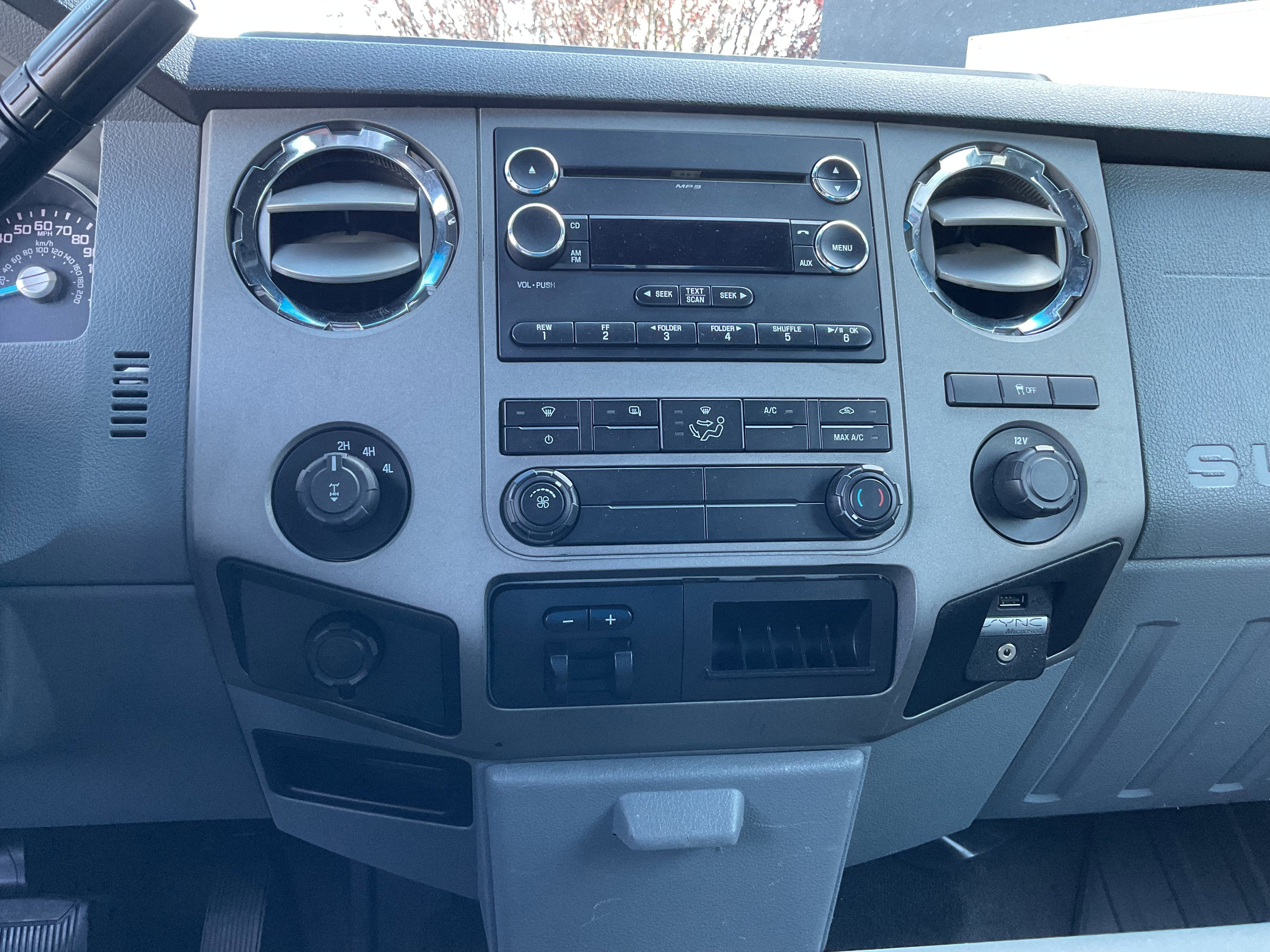 2011 Ford Super Duty F-350 SRW XLT 4X4 Diesel Long Bed