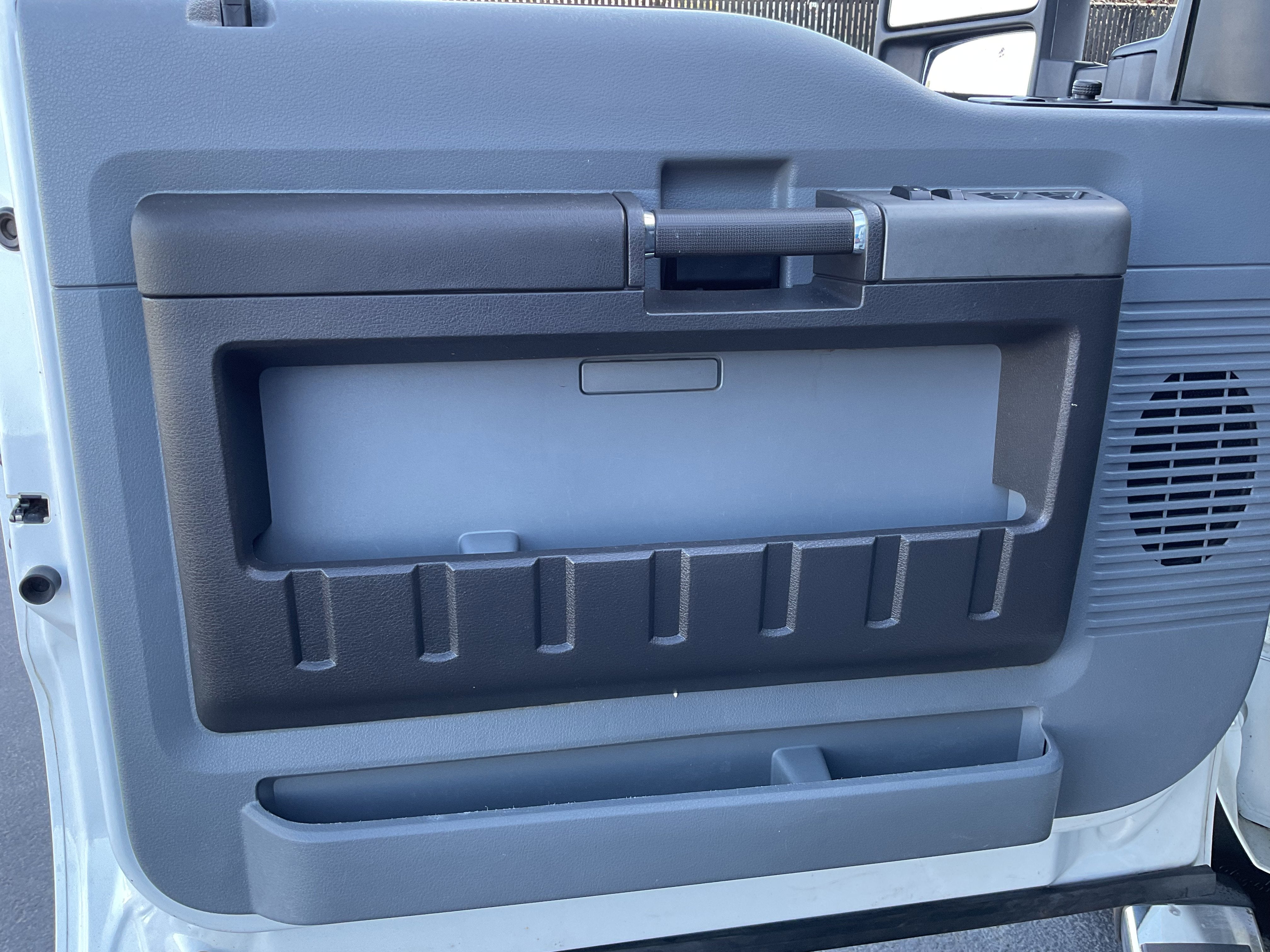 2011 Ford Super Duty F-350 SRW XLT 4X4 Diesel Long Bed