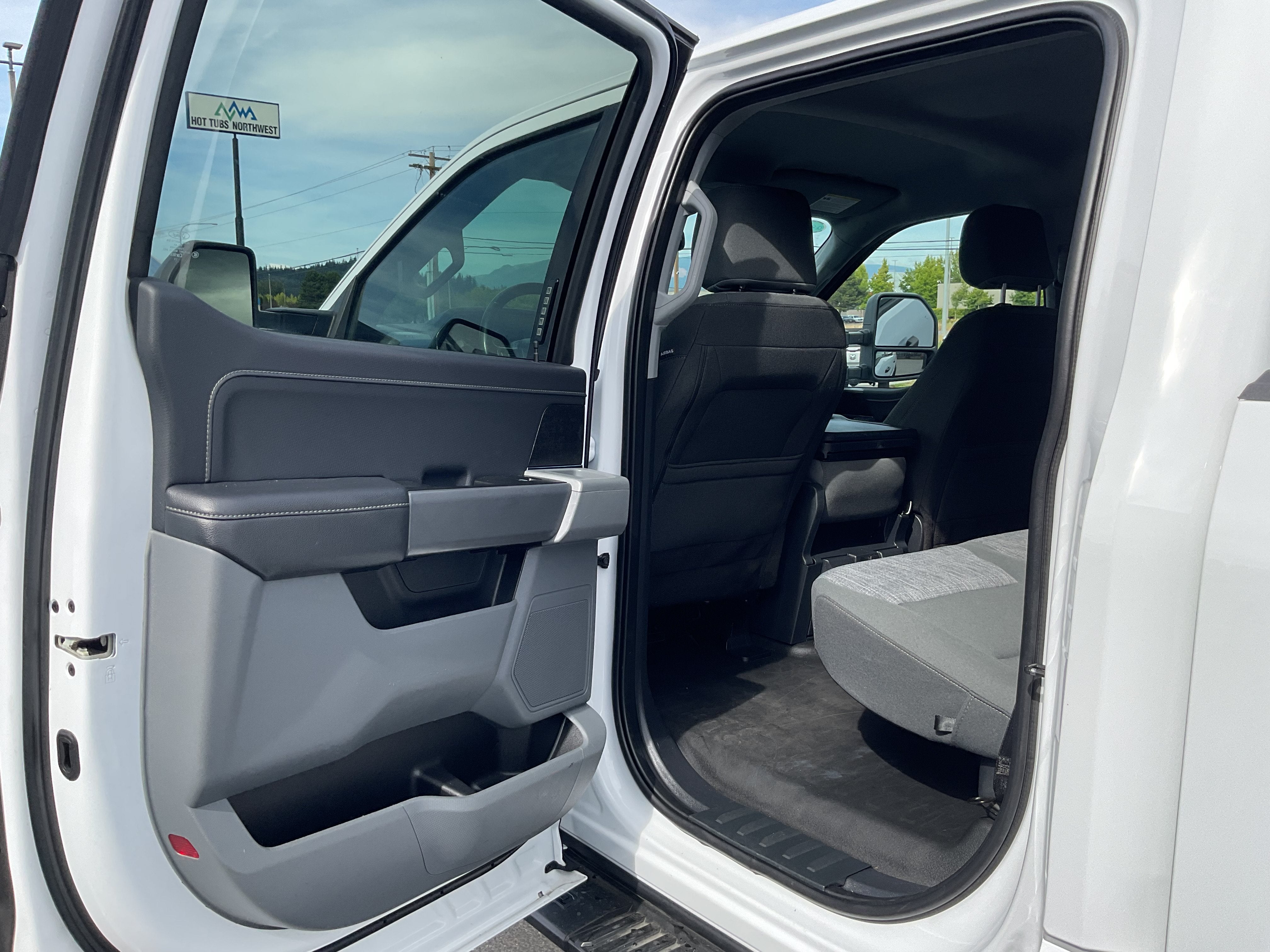 2023 Ford F-150 XLT Crew Cab FX4 4x4 6.5' Box
