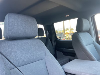 2025 Ford F-150 XLT 5.0L V8 Crew Cab
