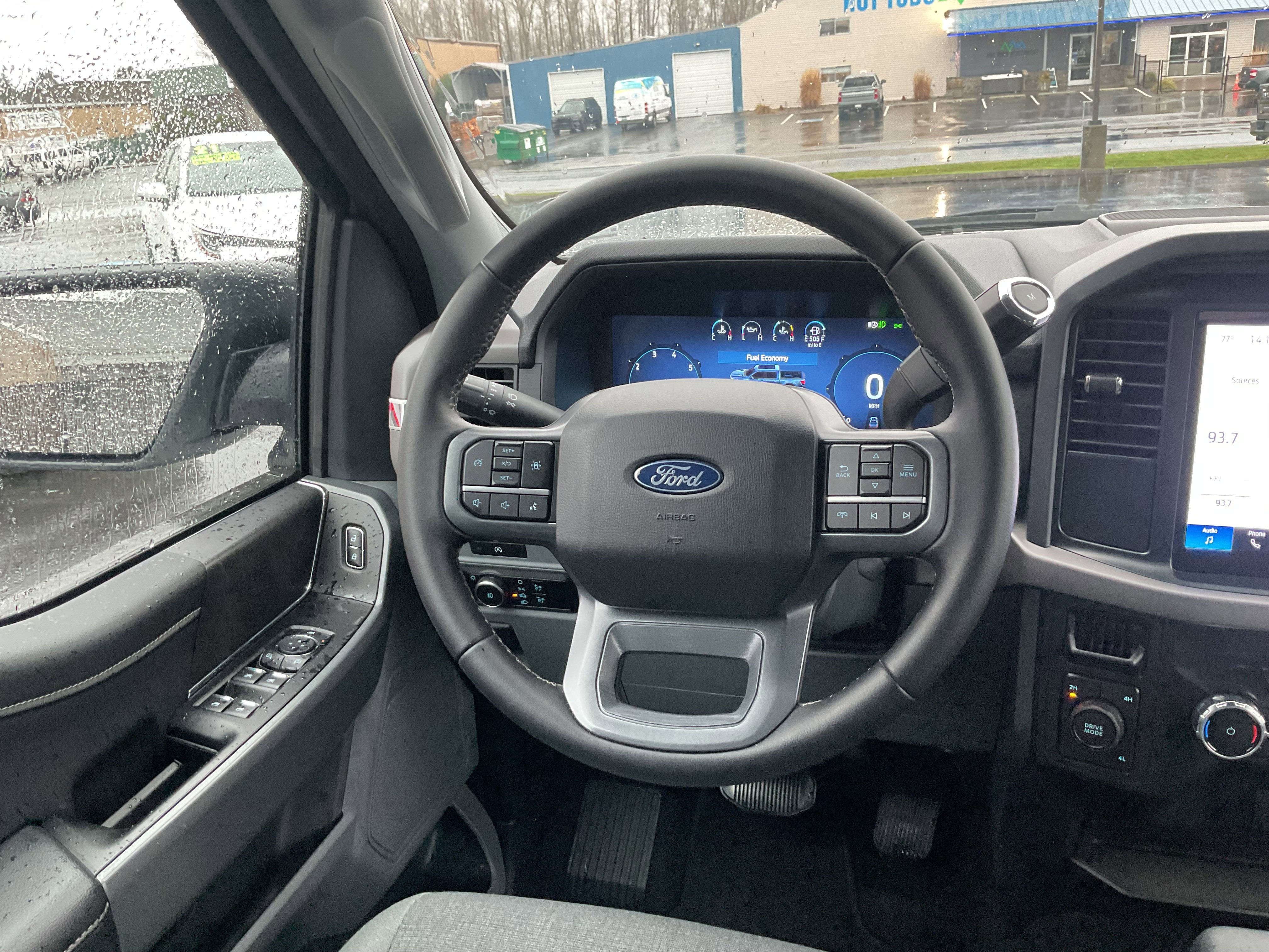 2025 Ford F-150 XLT 4x4 3.5L V6 Ecoboost