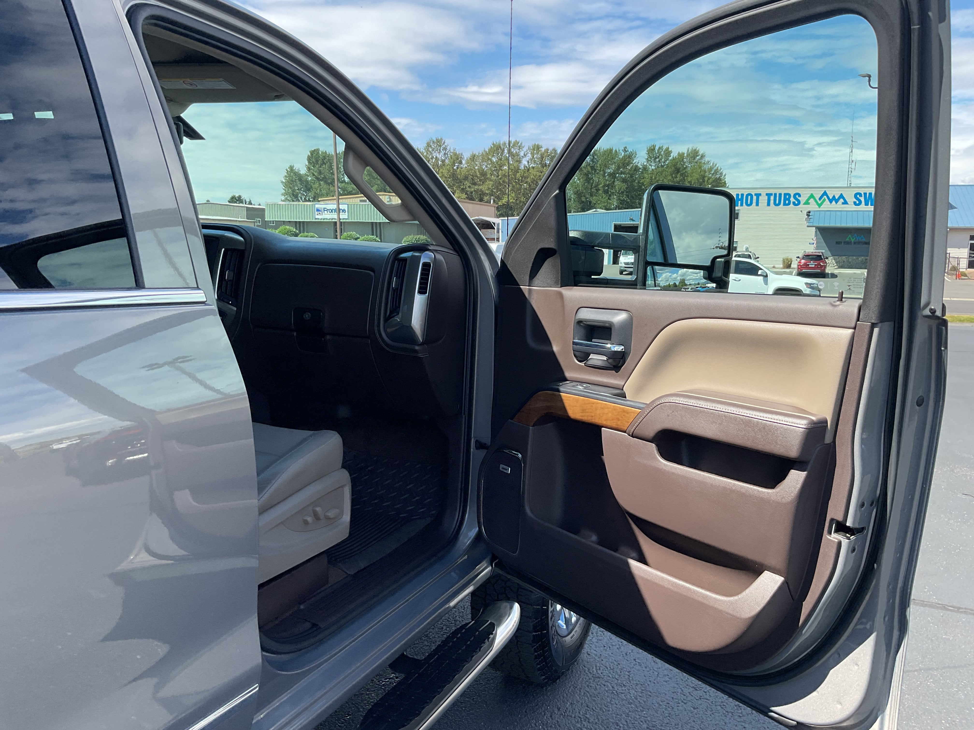 2017 Chevrolet Silverado 2500HD LTZ 4dr 4x4