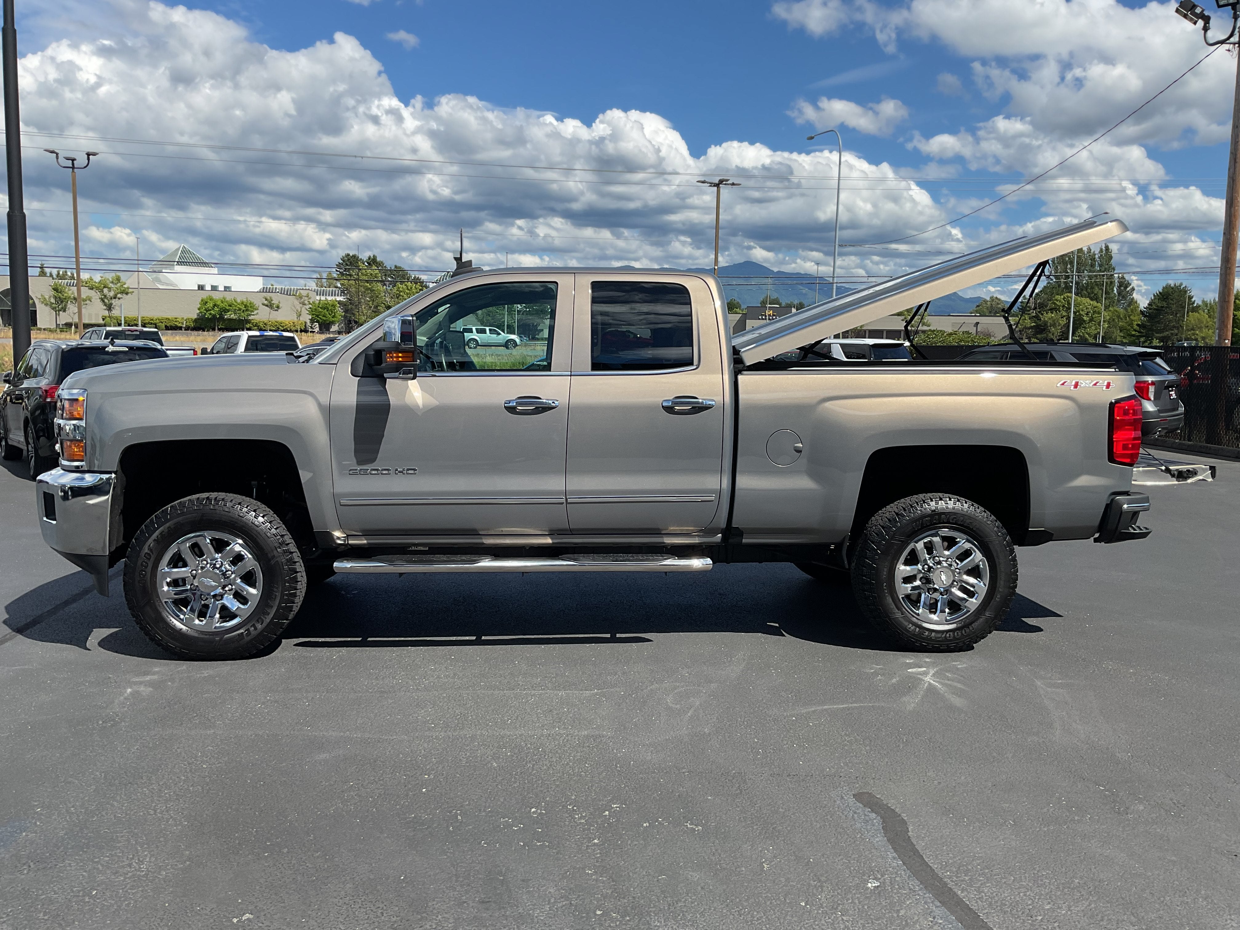 2017 Chevrolet Silverado 2500HD LTZ 4dr 4x4