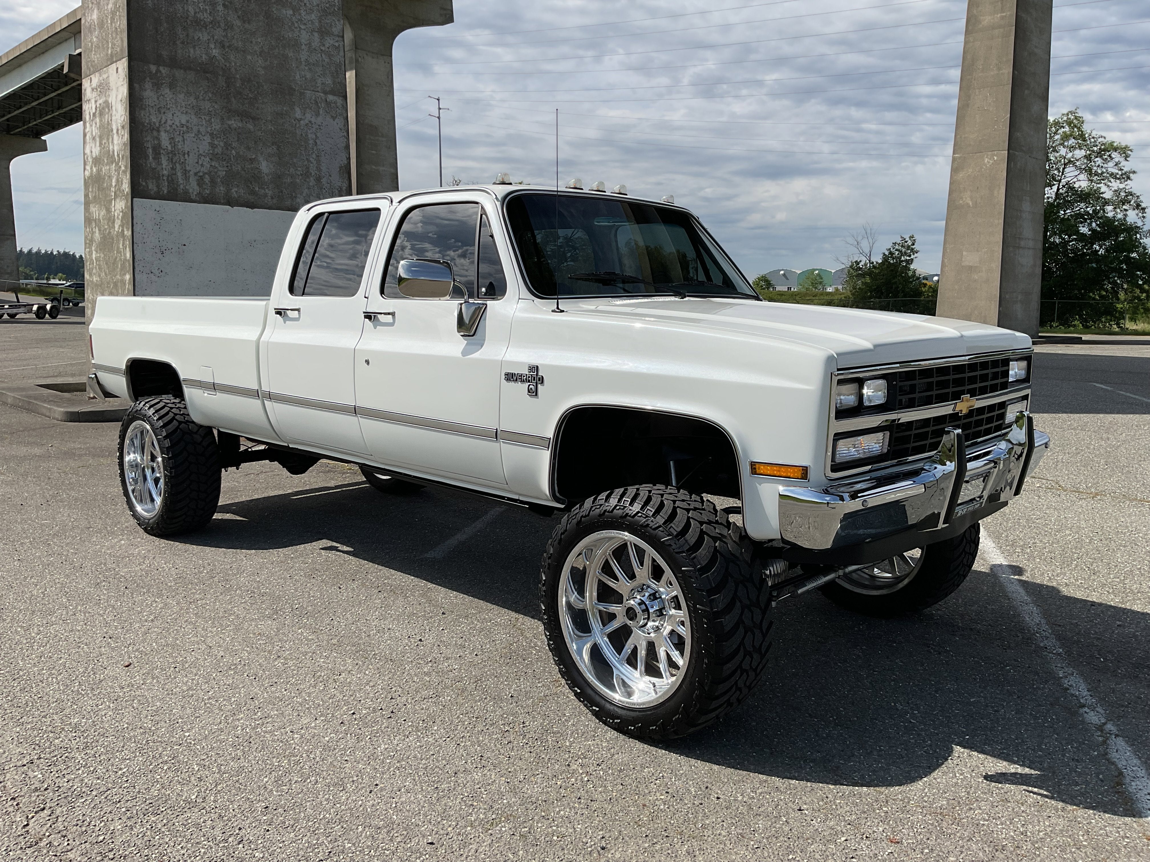 1991 Chevrolet V3500 Pickups 4x4 Crew Cab 3+3