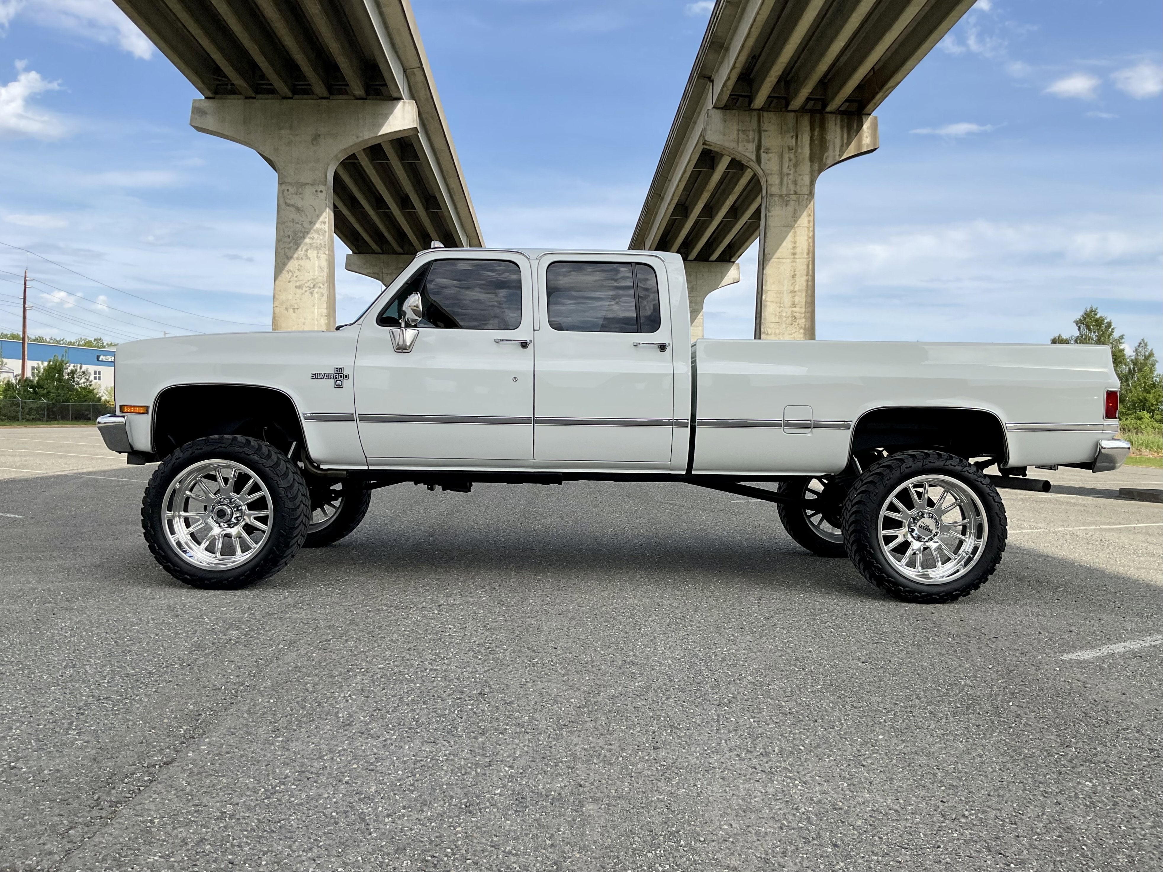1991 Chevrolet V3500 Pickups 4x4 Crew Cab 3+3