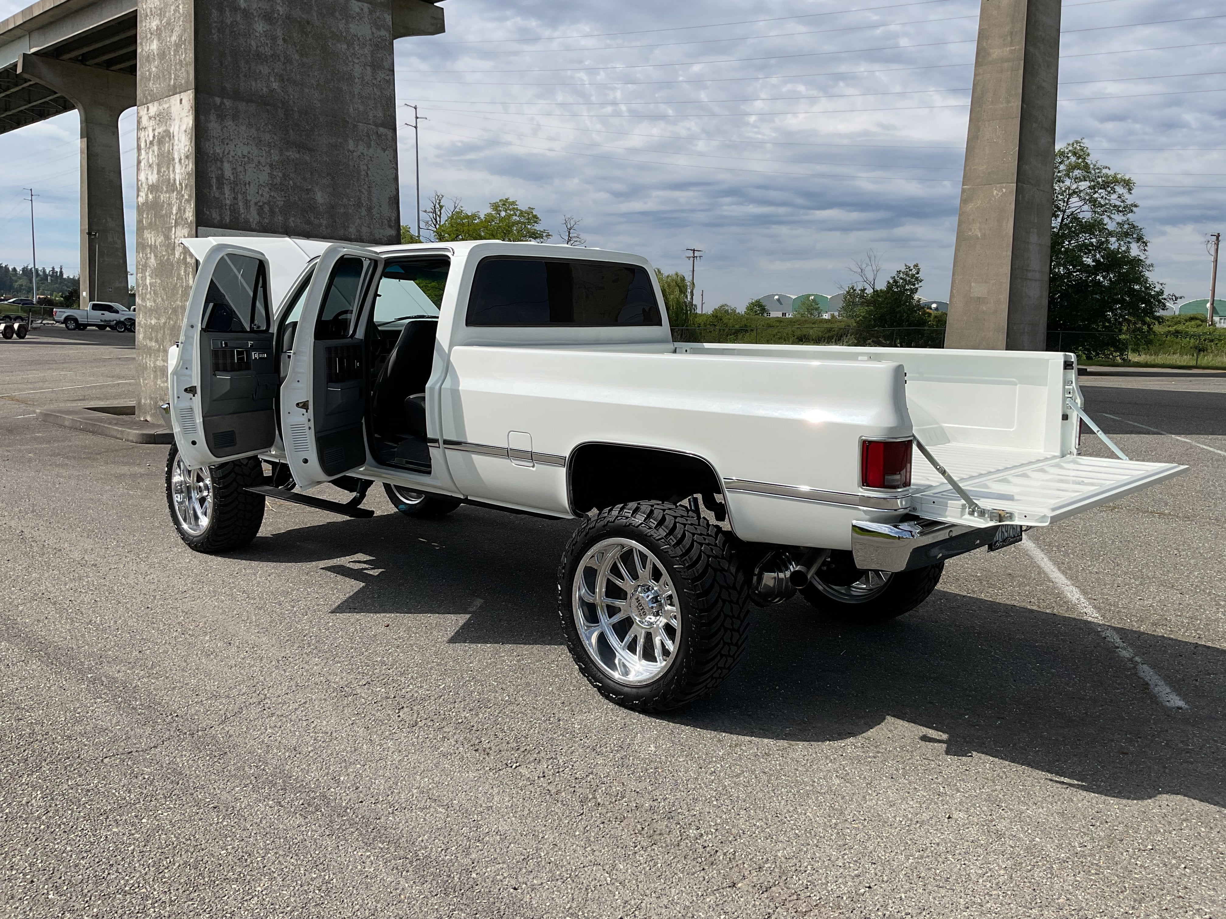 1991 Chevrolet V3500 Pickups 4x4 Crew Cab 3+3