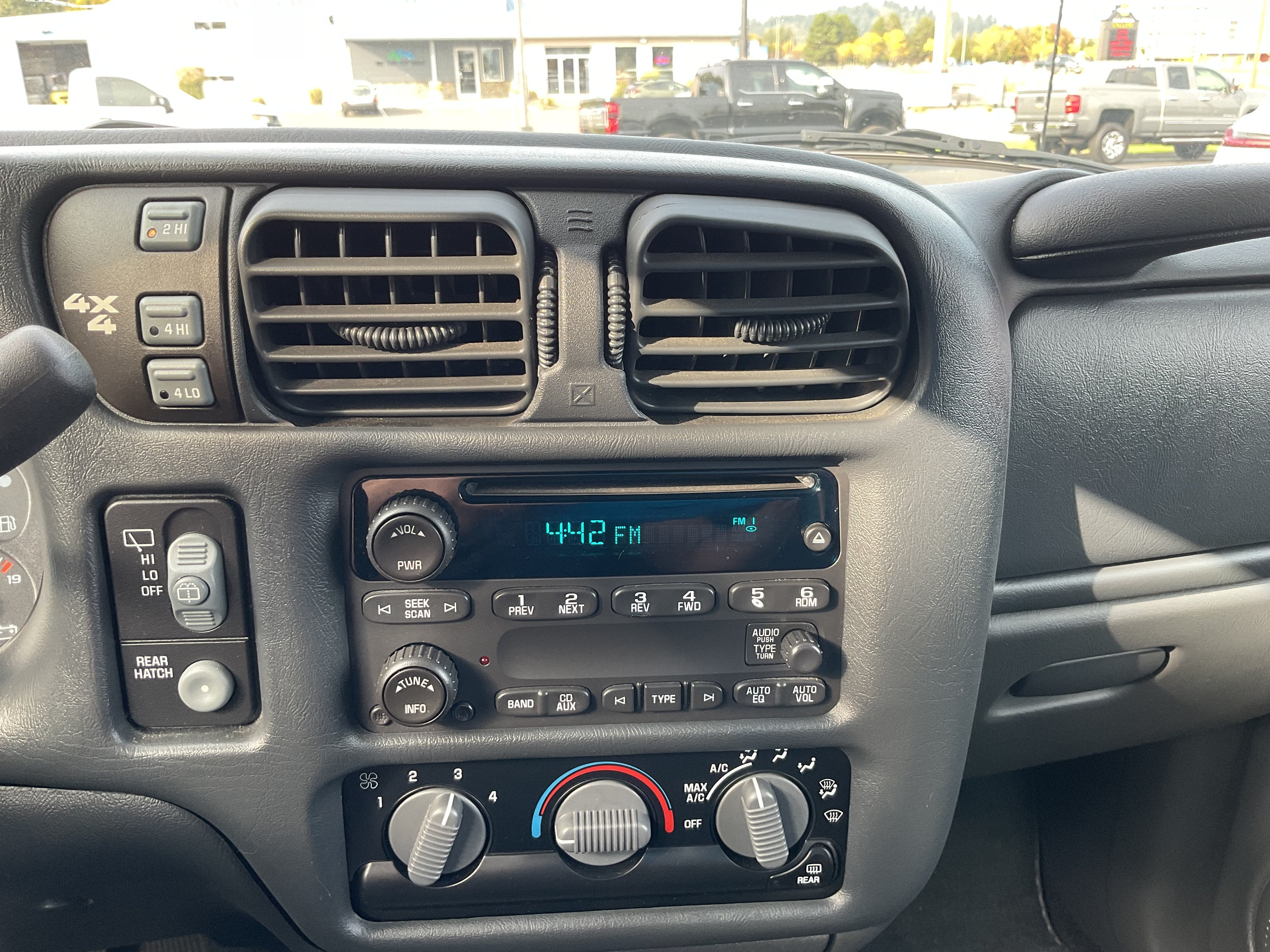 2005 GMC Jimmy 2 dr SLS 4x4
