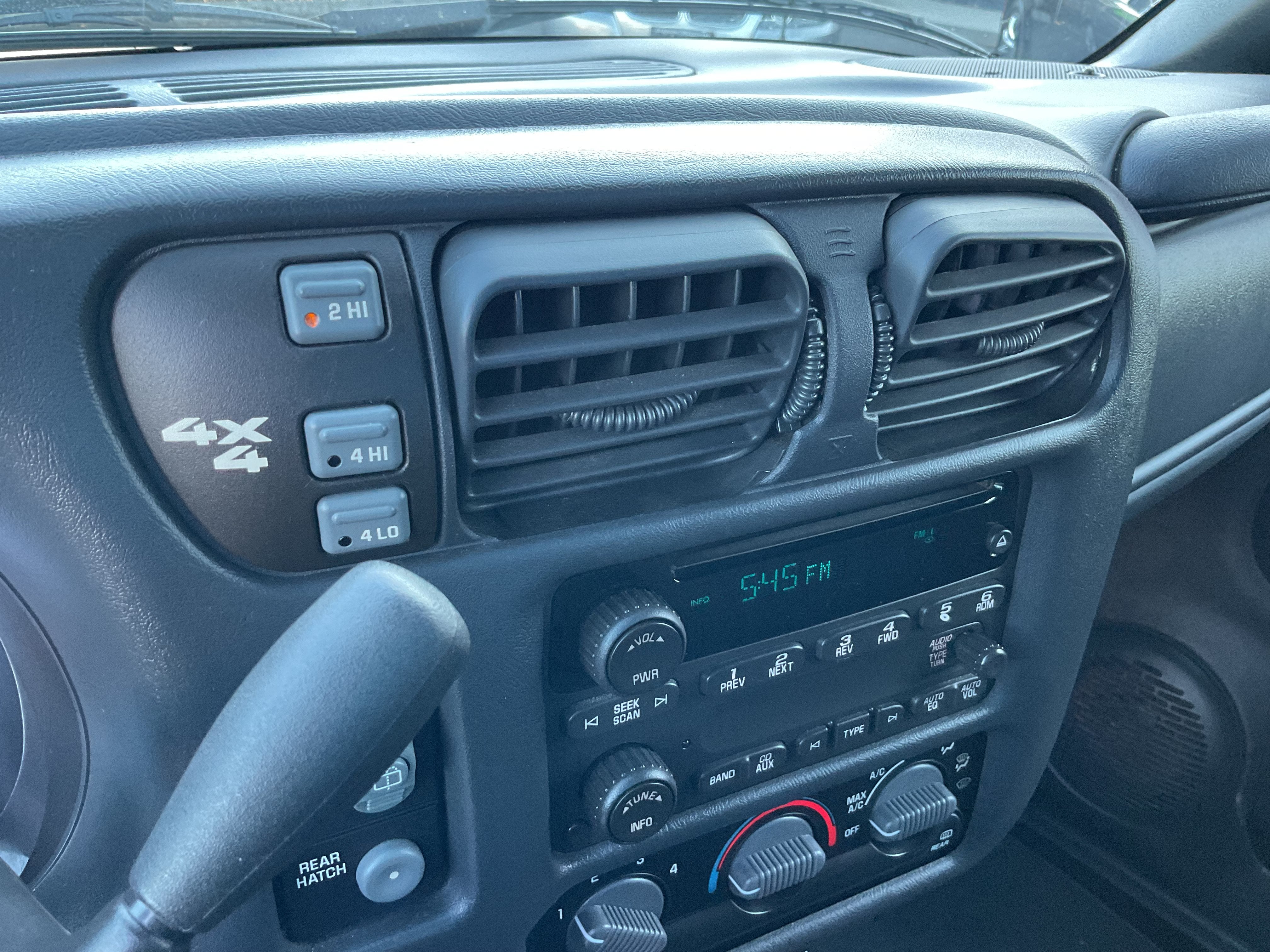 2005 GMC Jimmy 2 dr SLS 4x4