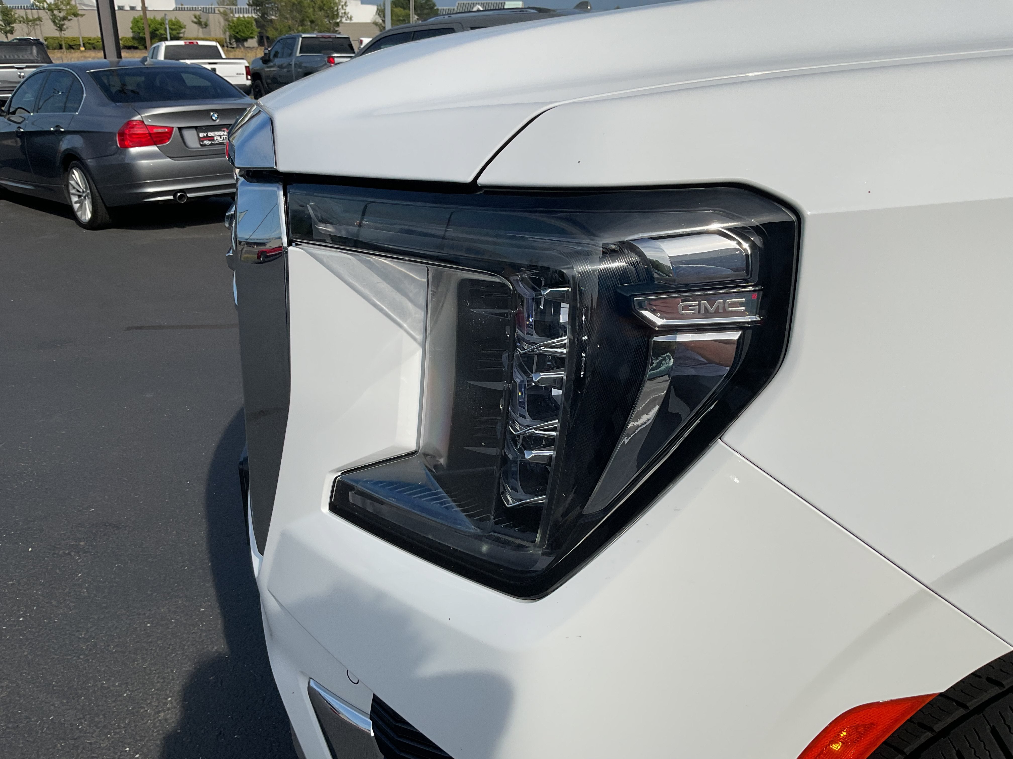 2024 GMC Yukon SLT