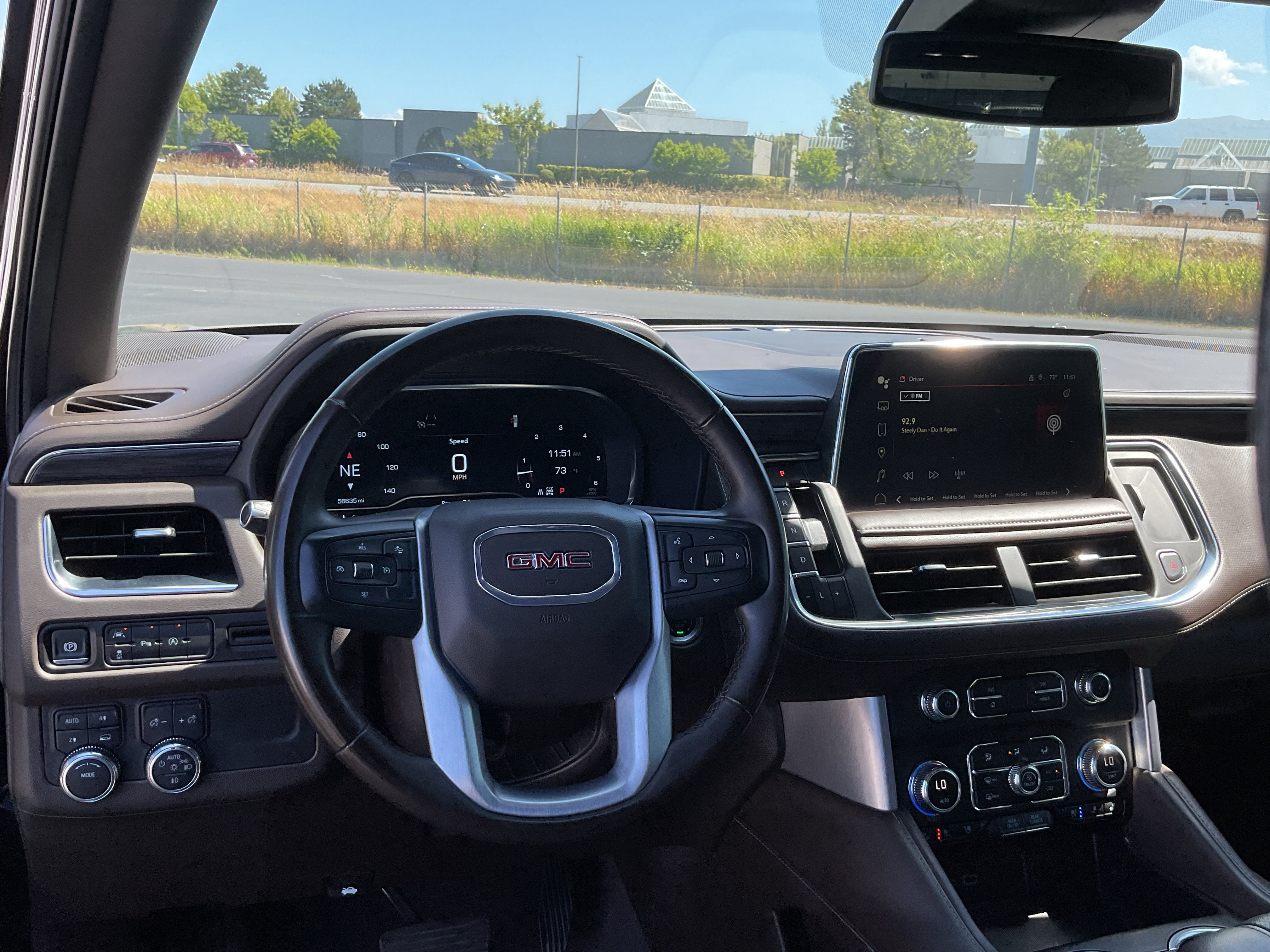 2024 GMC Yukon XL 4x4 SLT
