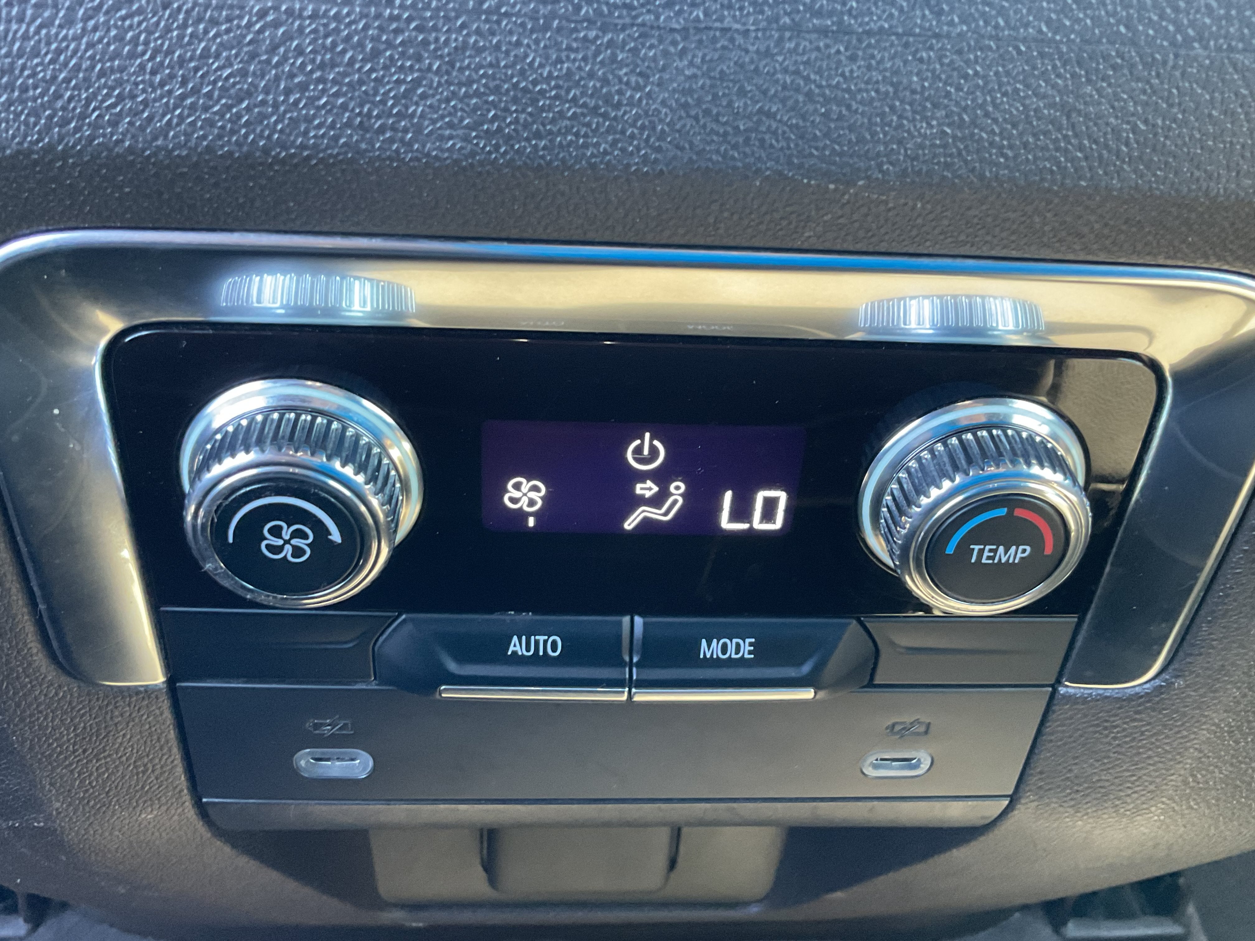 2024 GMC Yukon XL 4x4 SLT