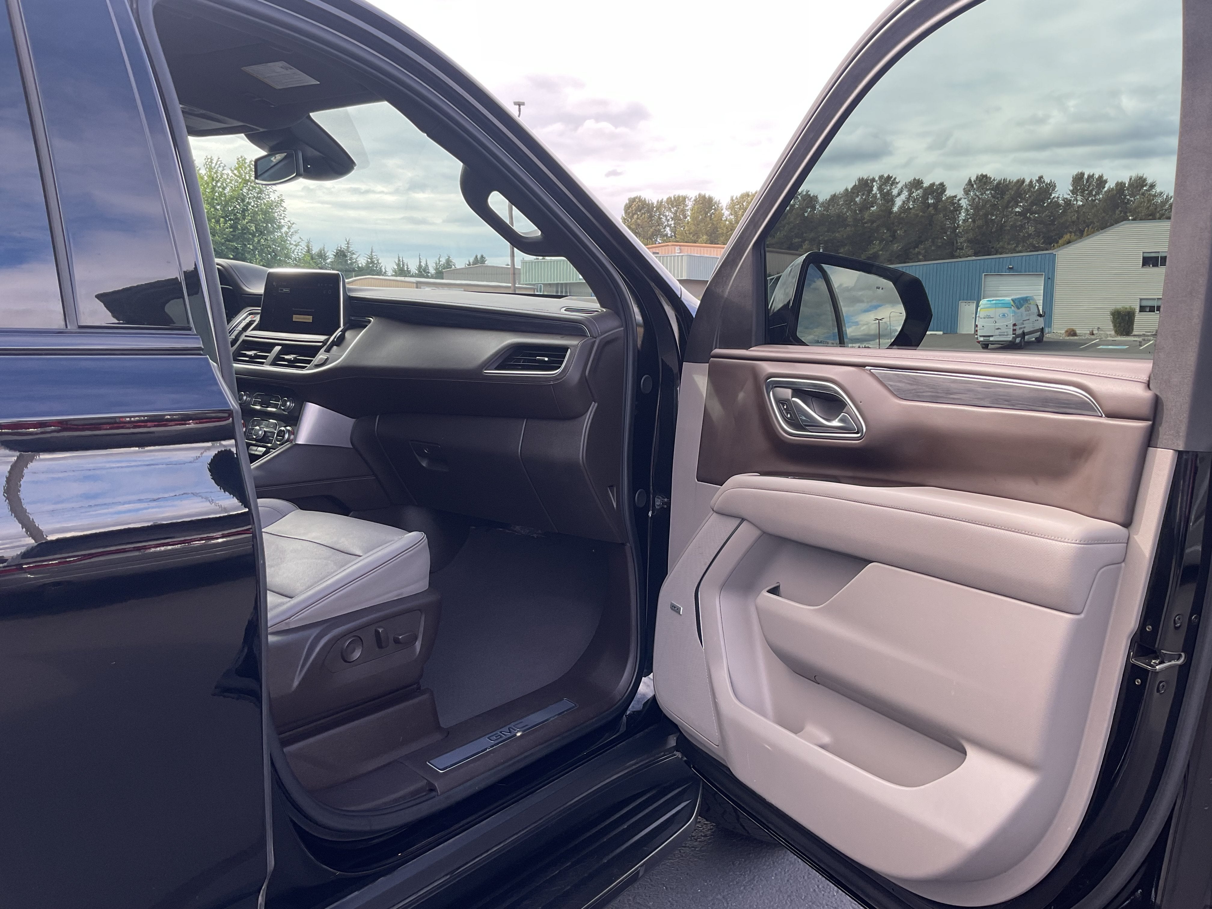 2024 GMC Yukon XL 4x4 SLT