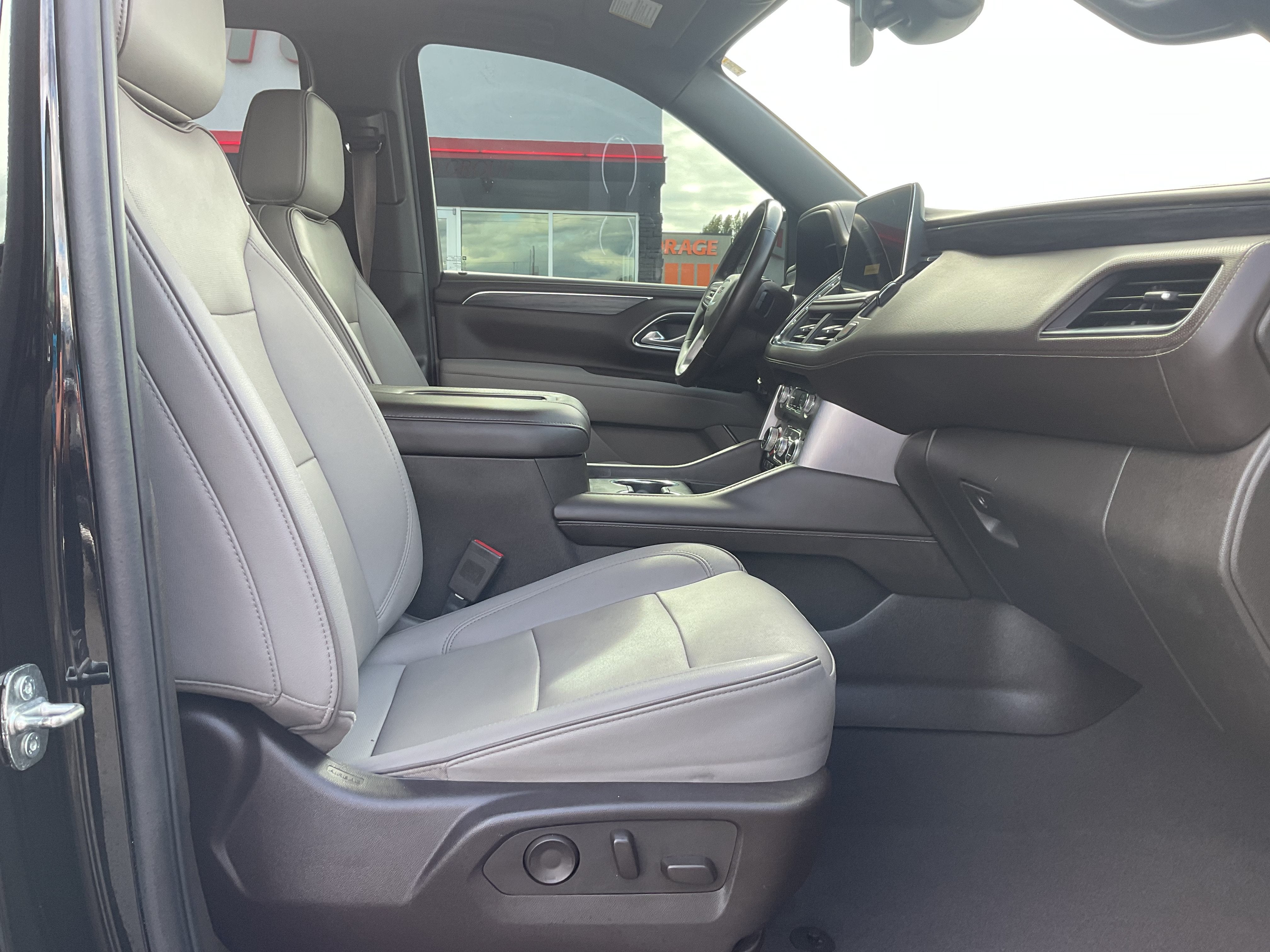 2024 GMC Yukon XL 4x4 SLT