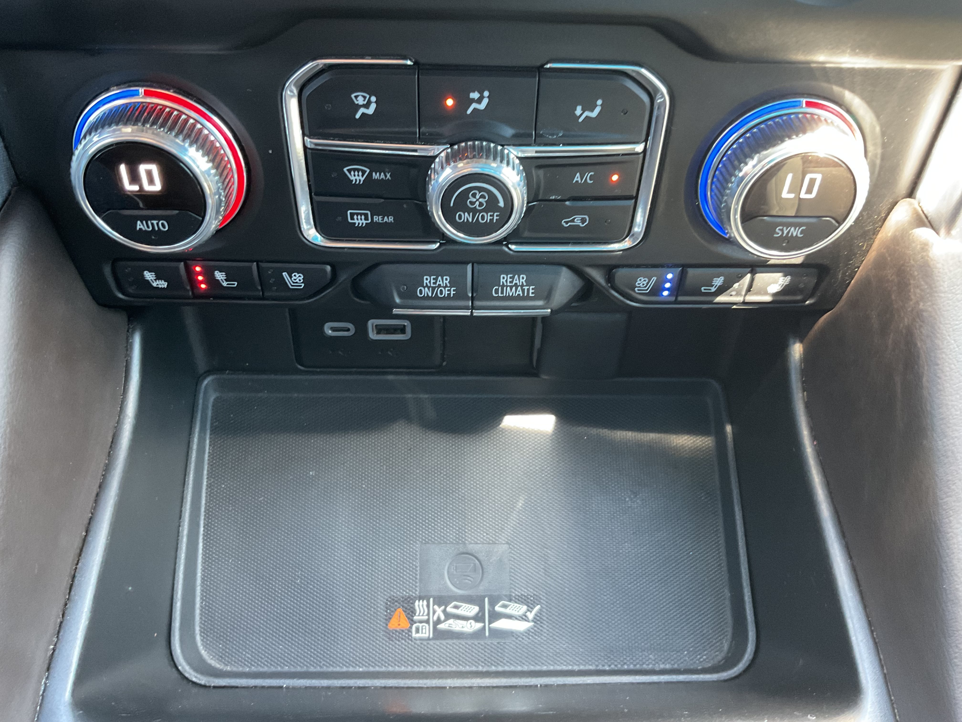 2024 GMC Yukon XL 4x4 SLT