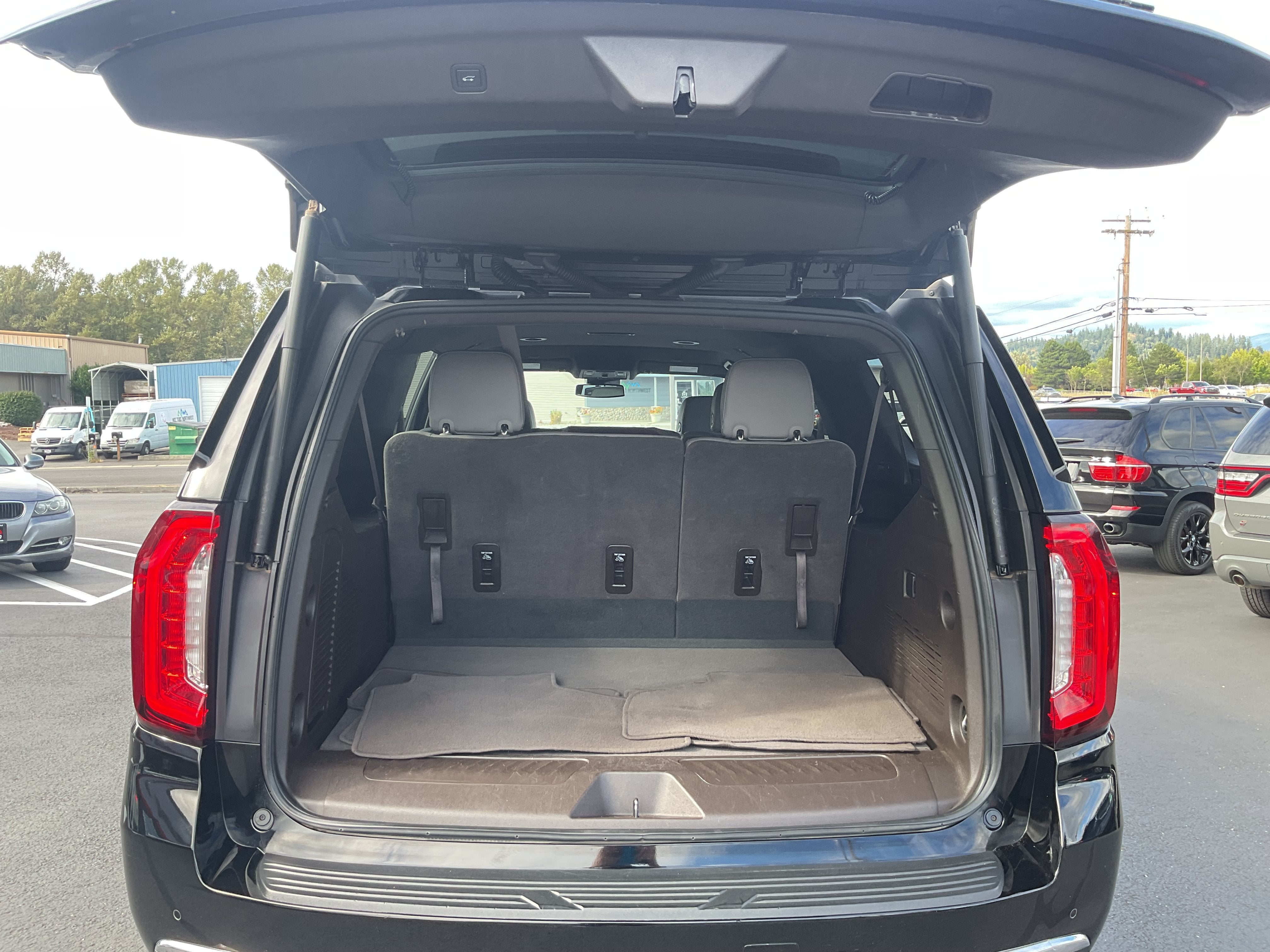 2024 GMC Yukon XL 4x4 SLT