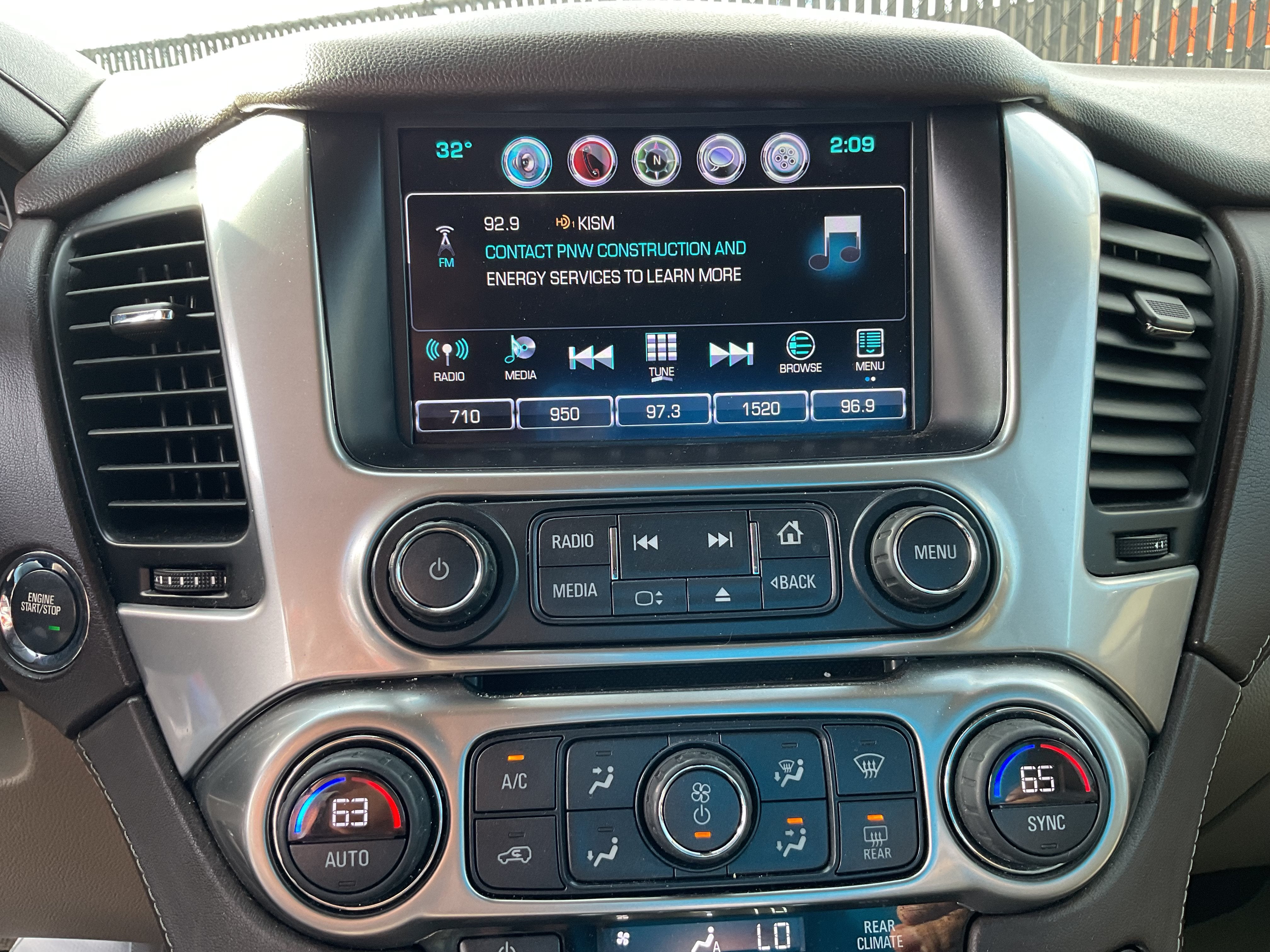 2016 Chevrolet Suburban LT