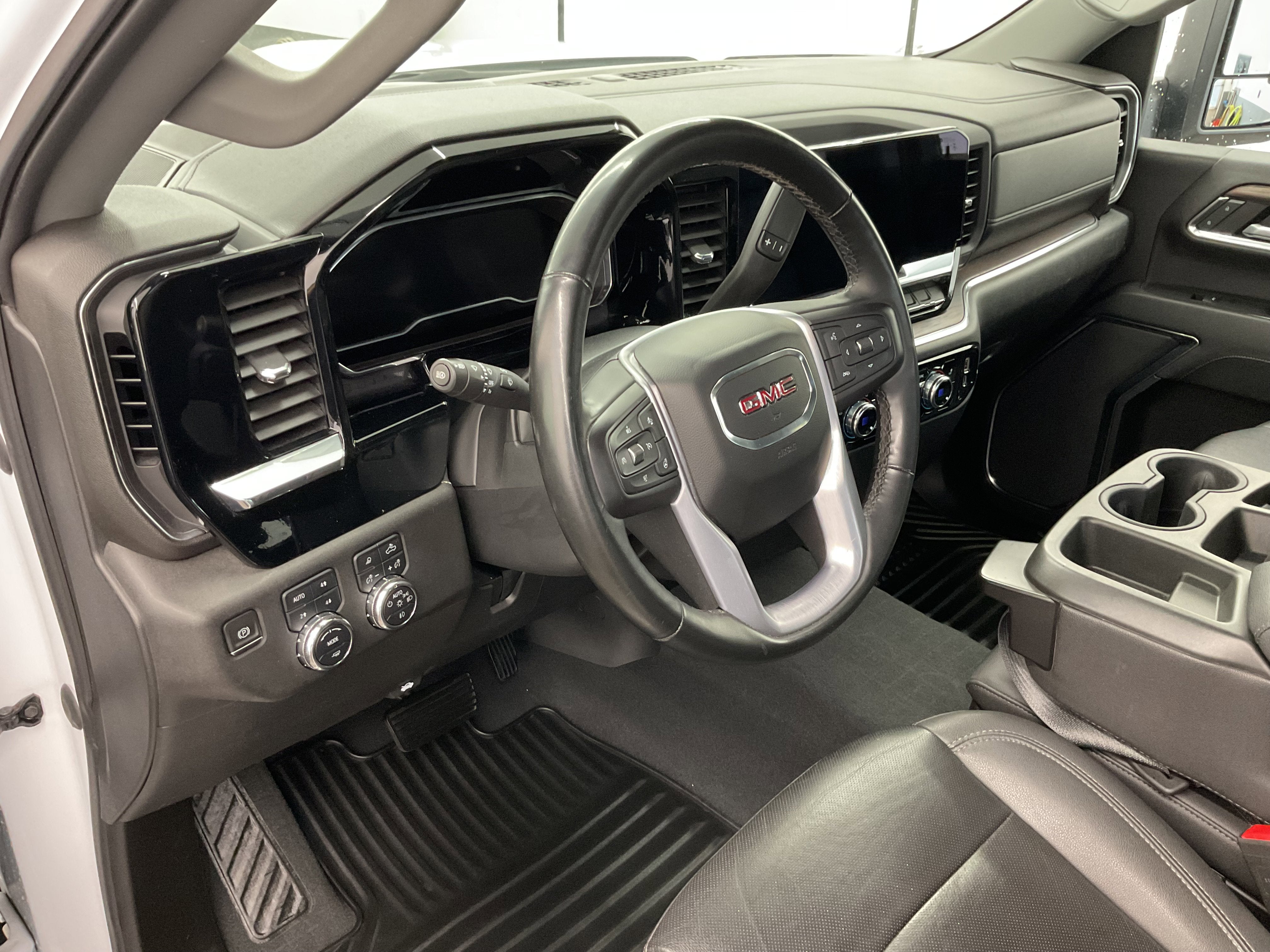 2024 GMC Sierra 3500HD SLT Duramax Diesel 4x4