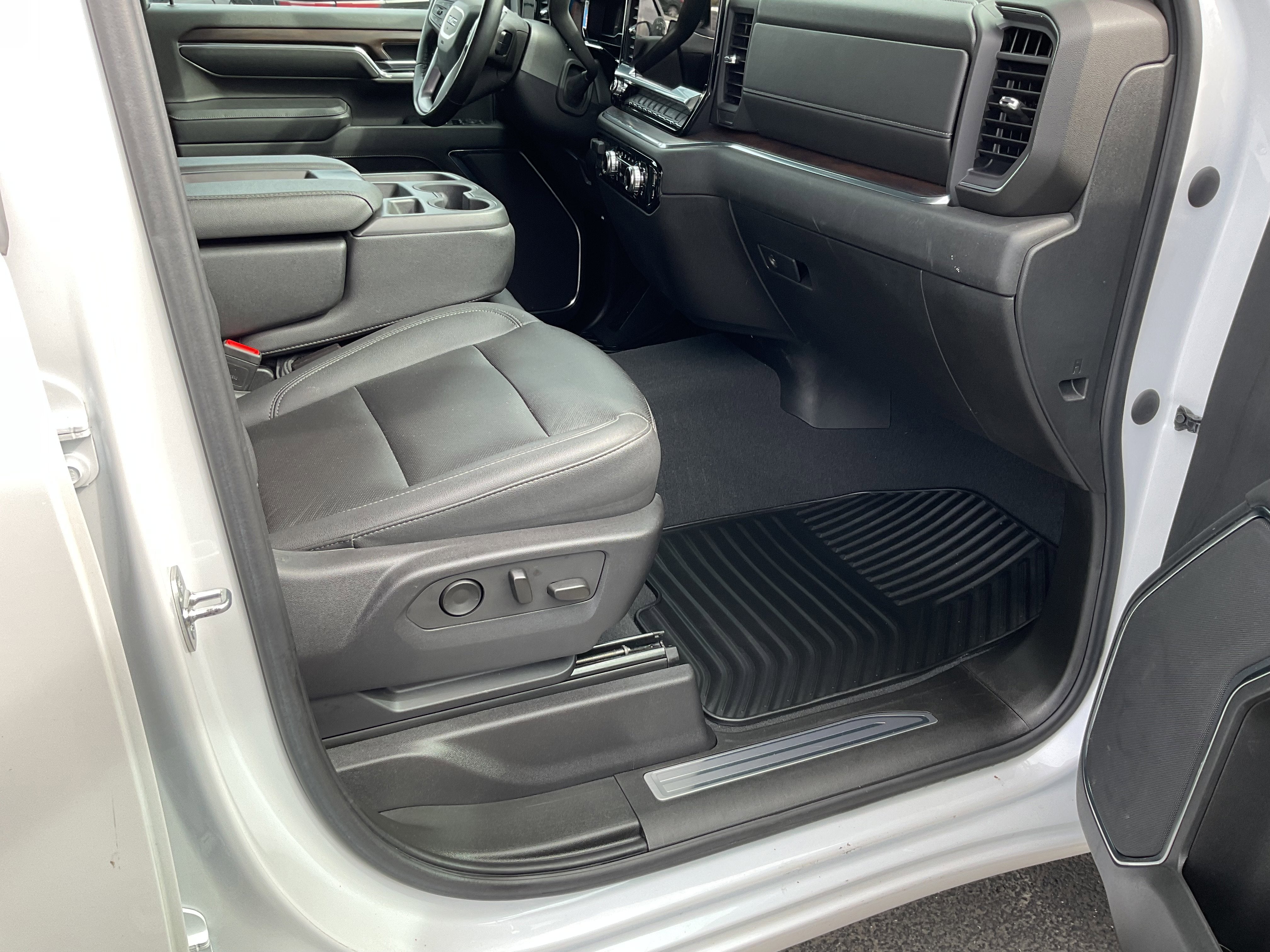 2024 GMC Sierra 3500HD SLT Duramax Diesel 4x4