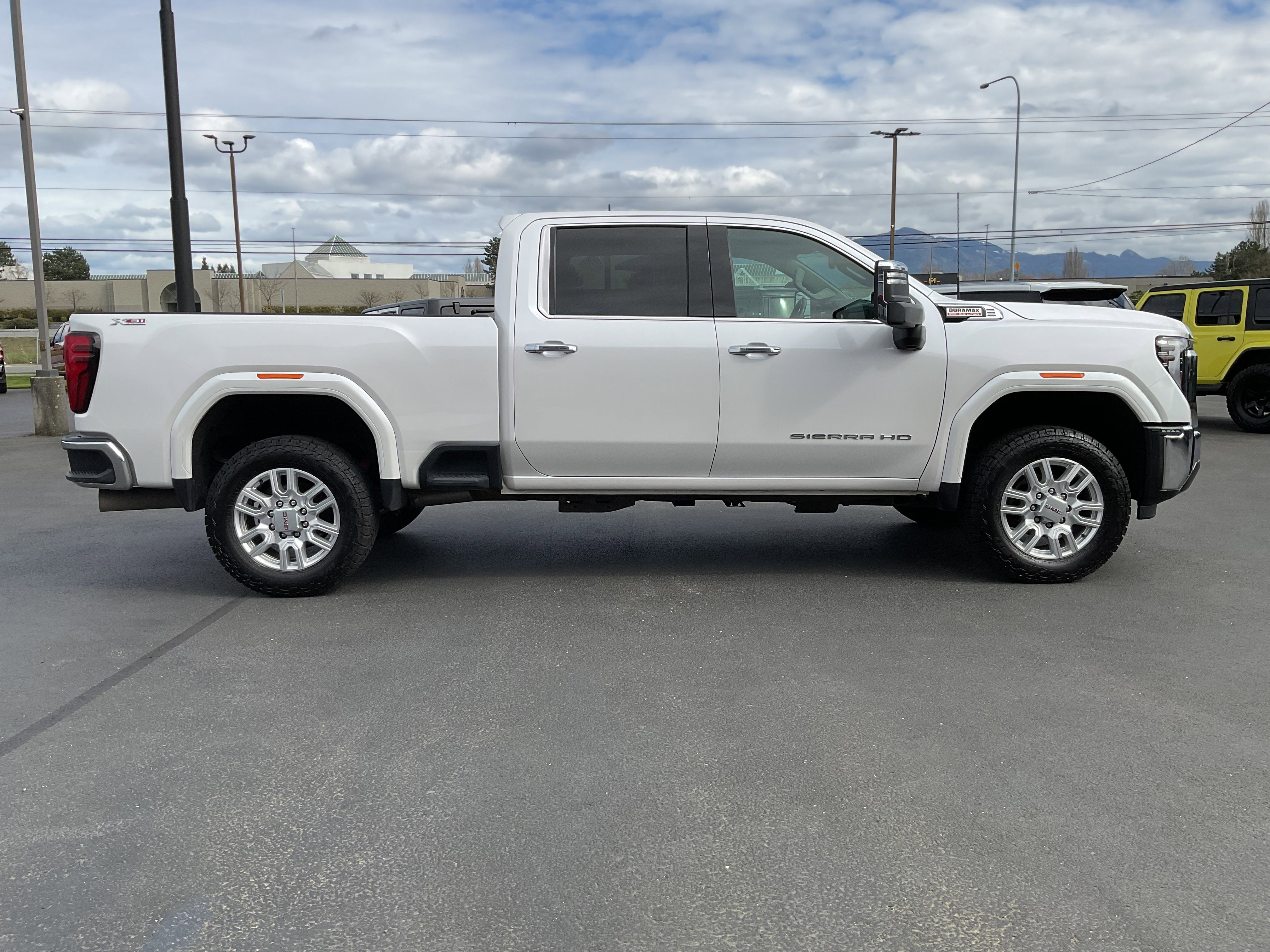 2024 GMC Sierra 3500HD SLT Duramax Diesel 4x4