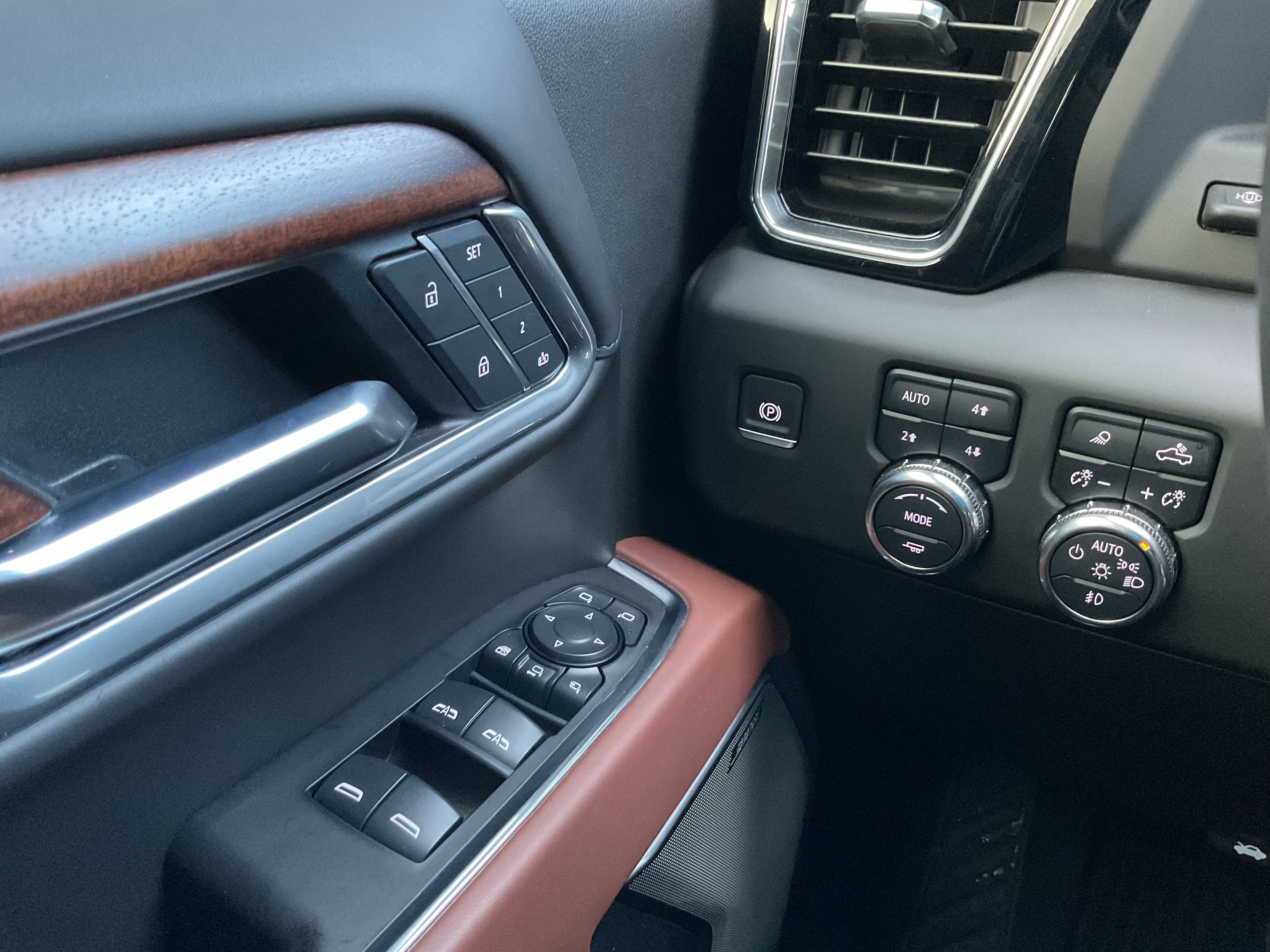 2025 GMC Sierra 3500HD Denali Ultimate Duramax Diesel 4x4