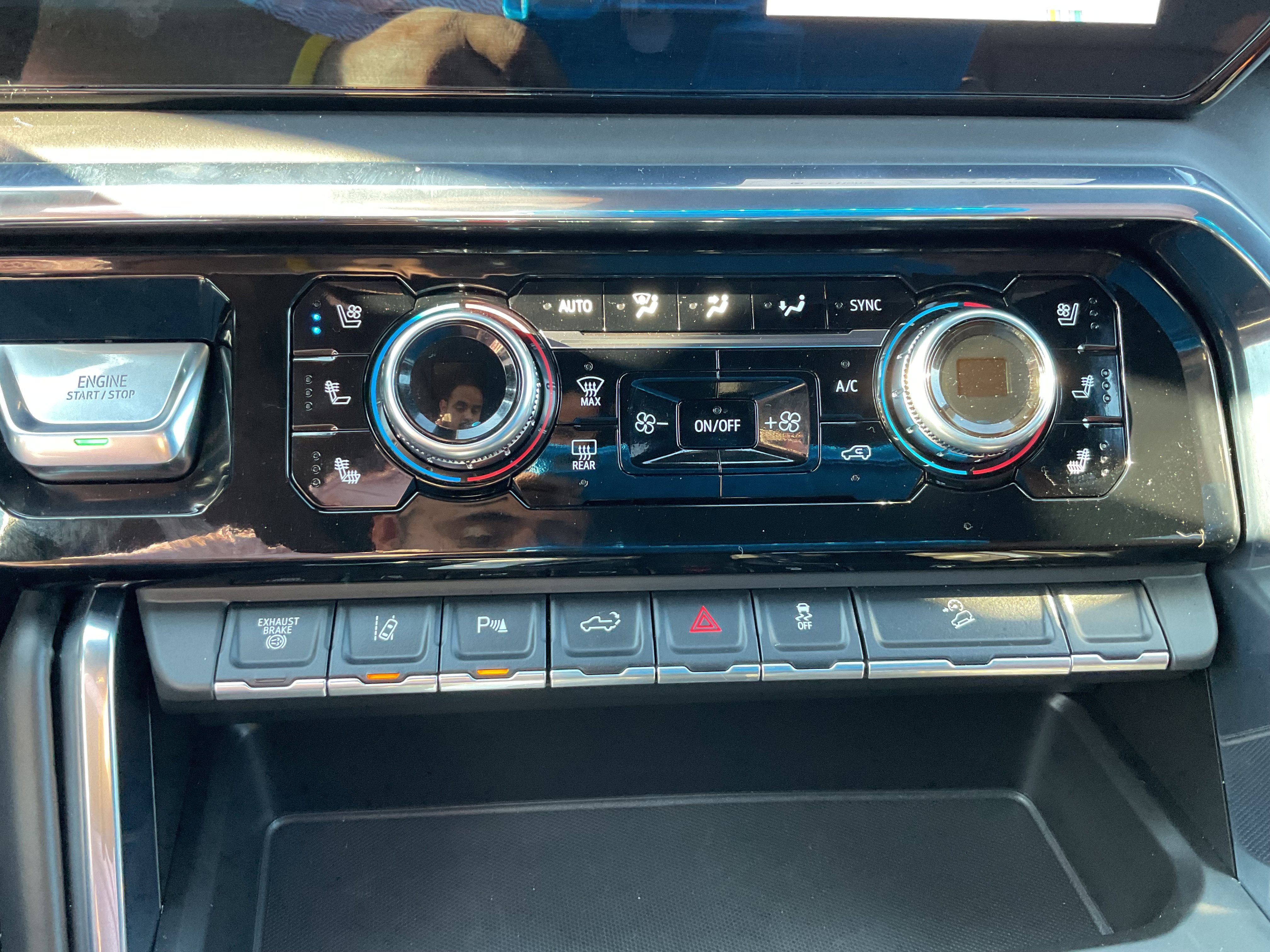 2025 GMC Sierra 3500HD Denali Ultimate Duramax Diesel 4x4