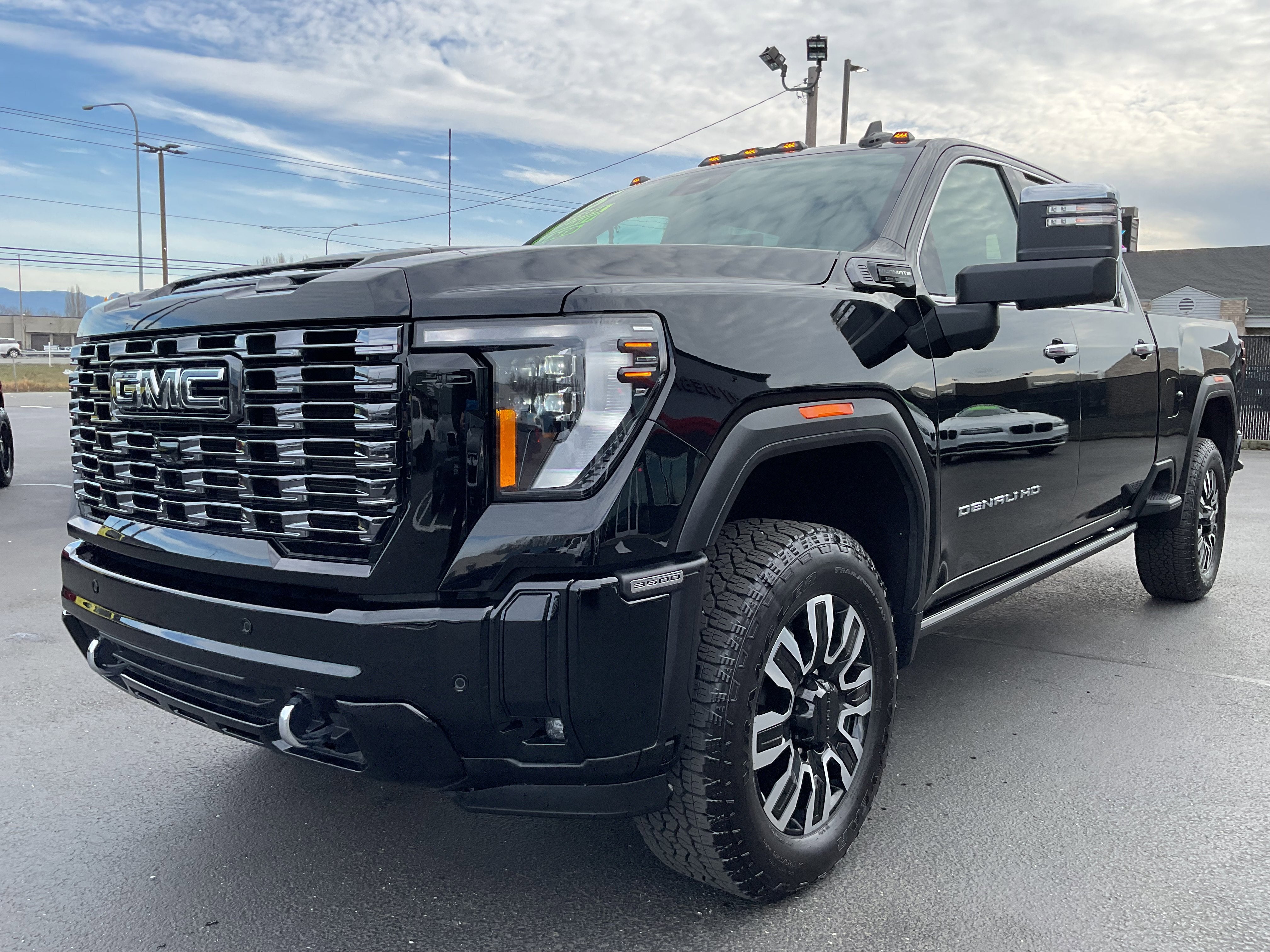 2025 GMC Sierra 3500HD Denali Ultimate Duramax Diesel 4x4