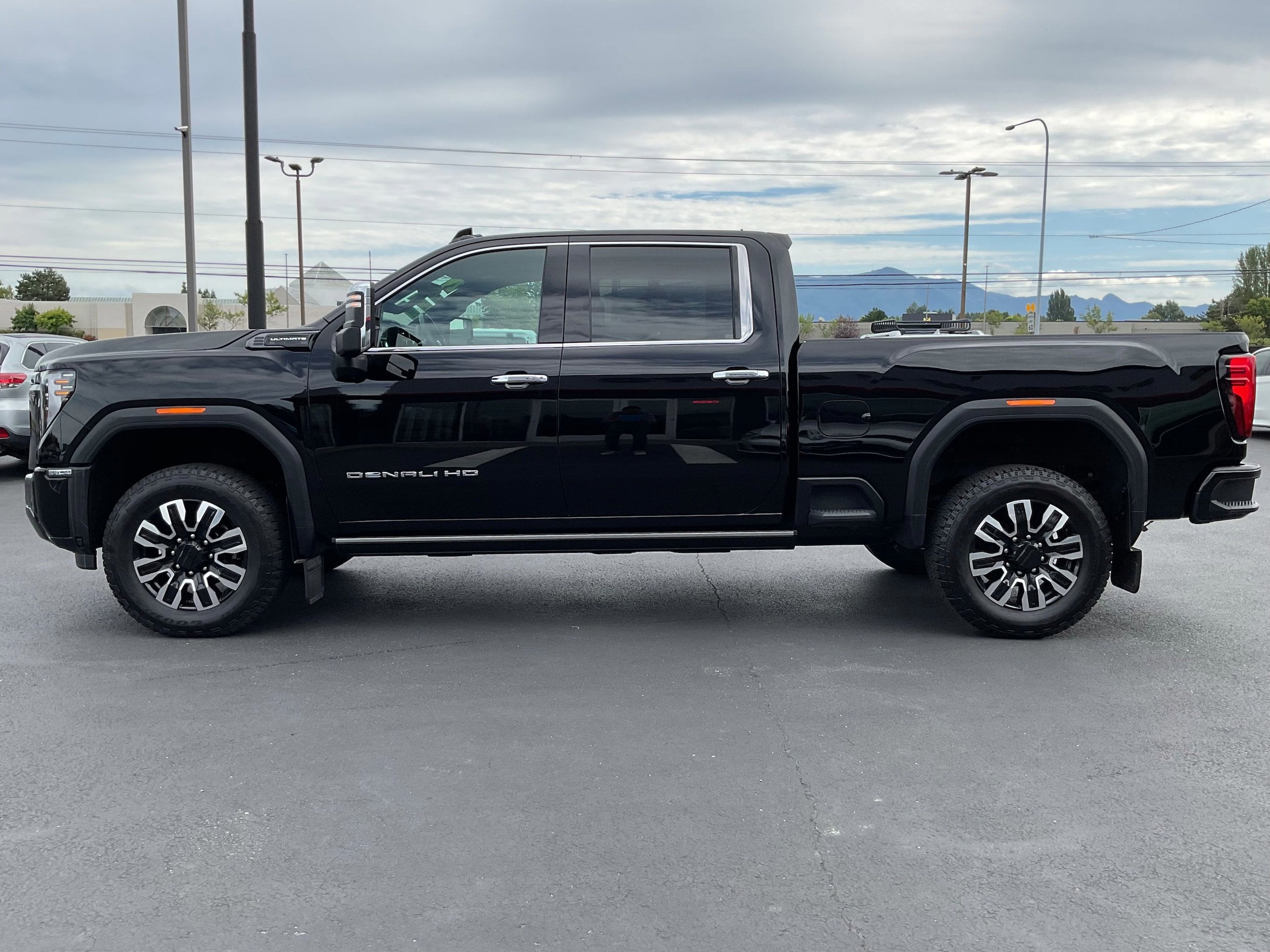 2025 GMC Sierra 3500HD Denali Ultimate Duramax Diesel 4x4
