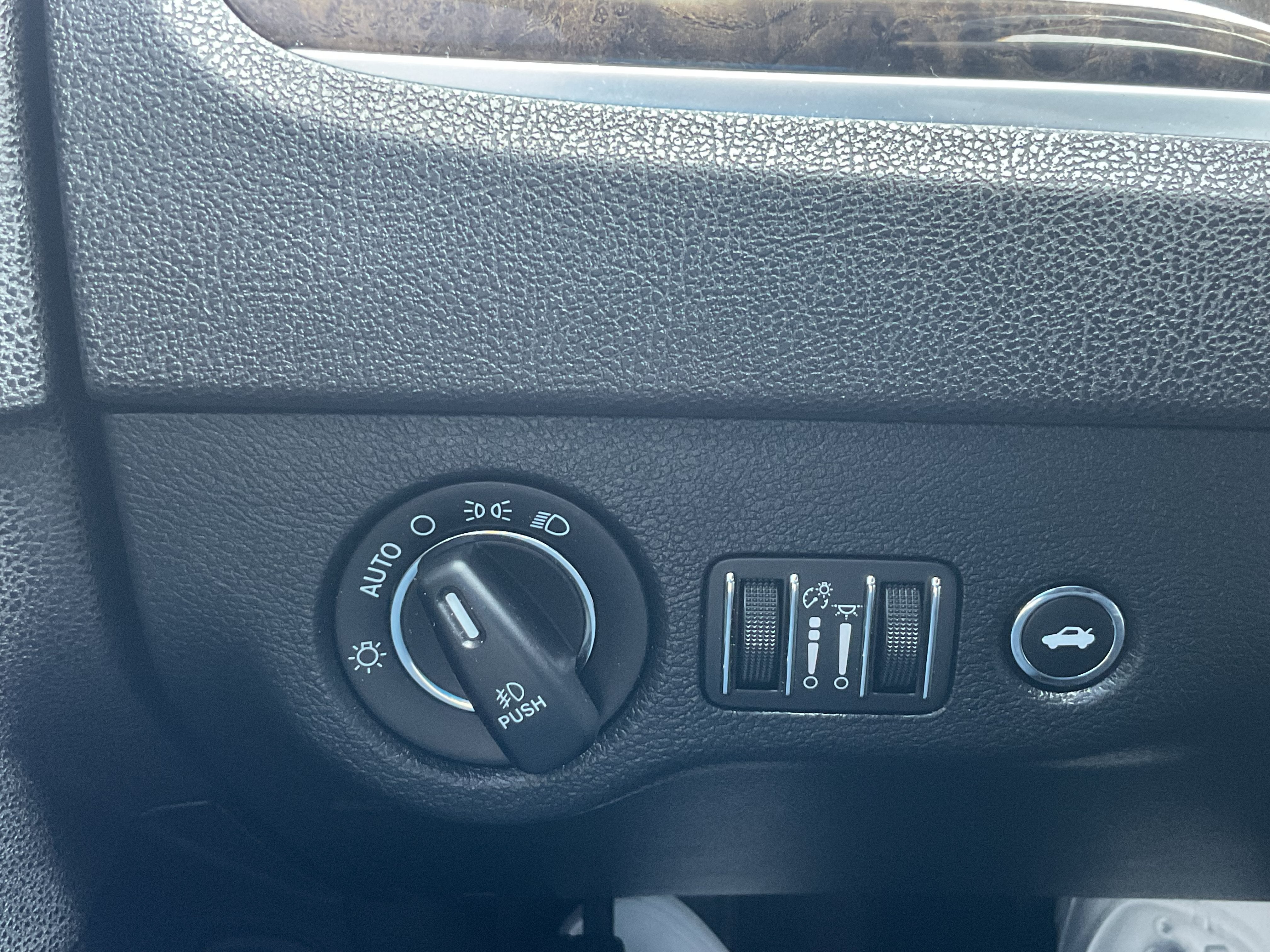 2018 Chrysler 300 Limited