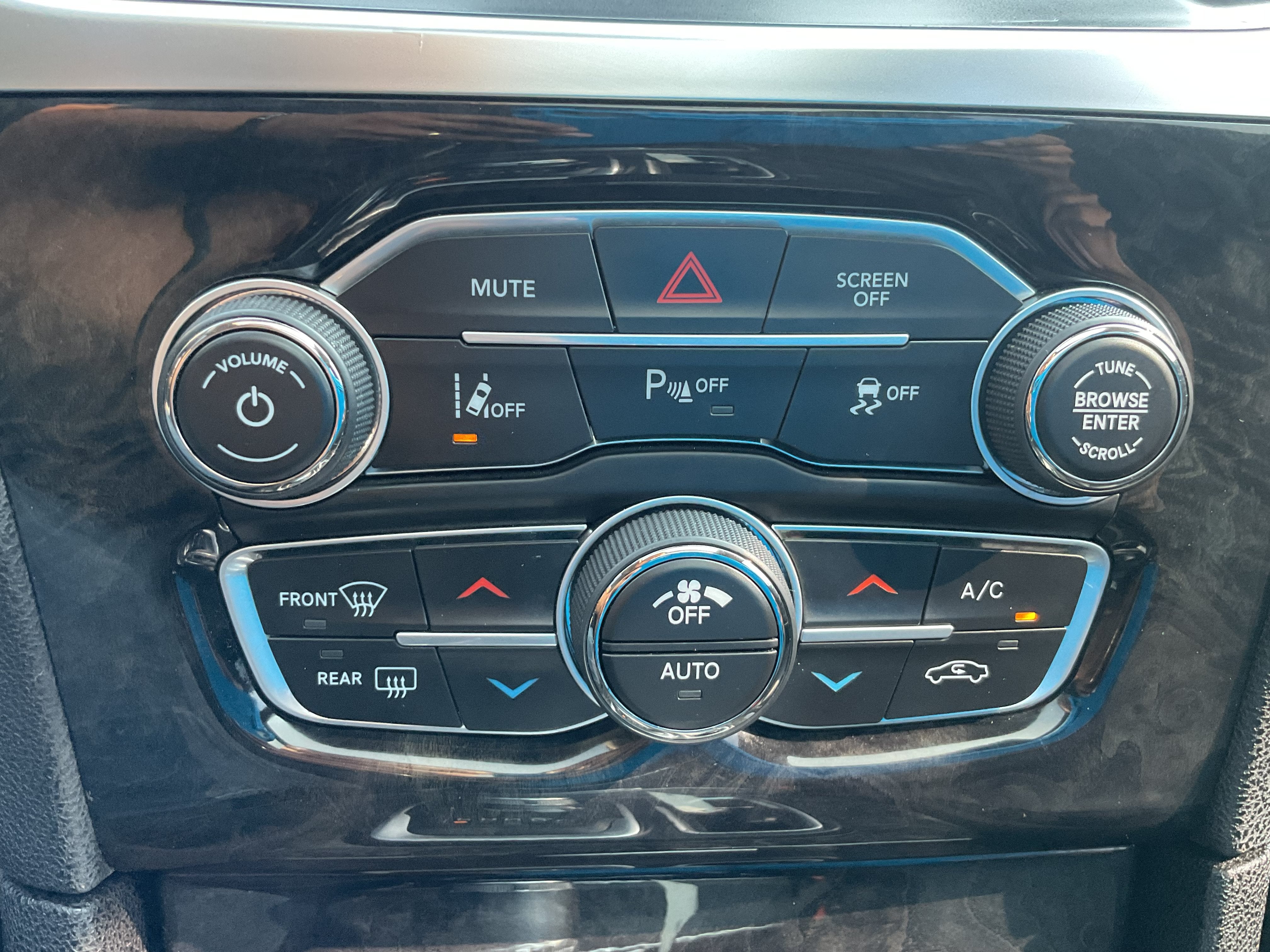 2018 Chrysler 300 Limited