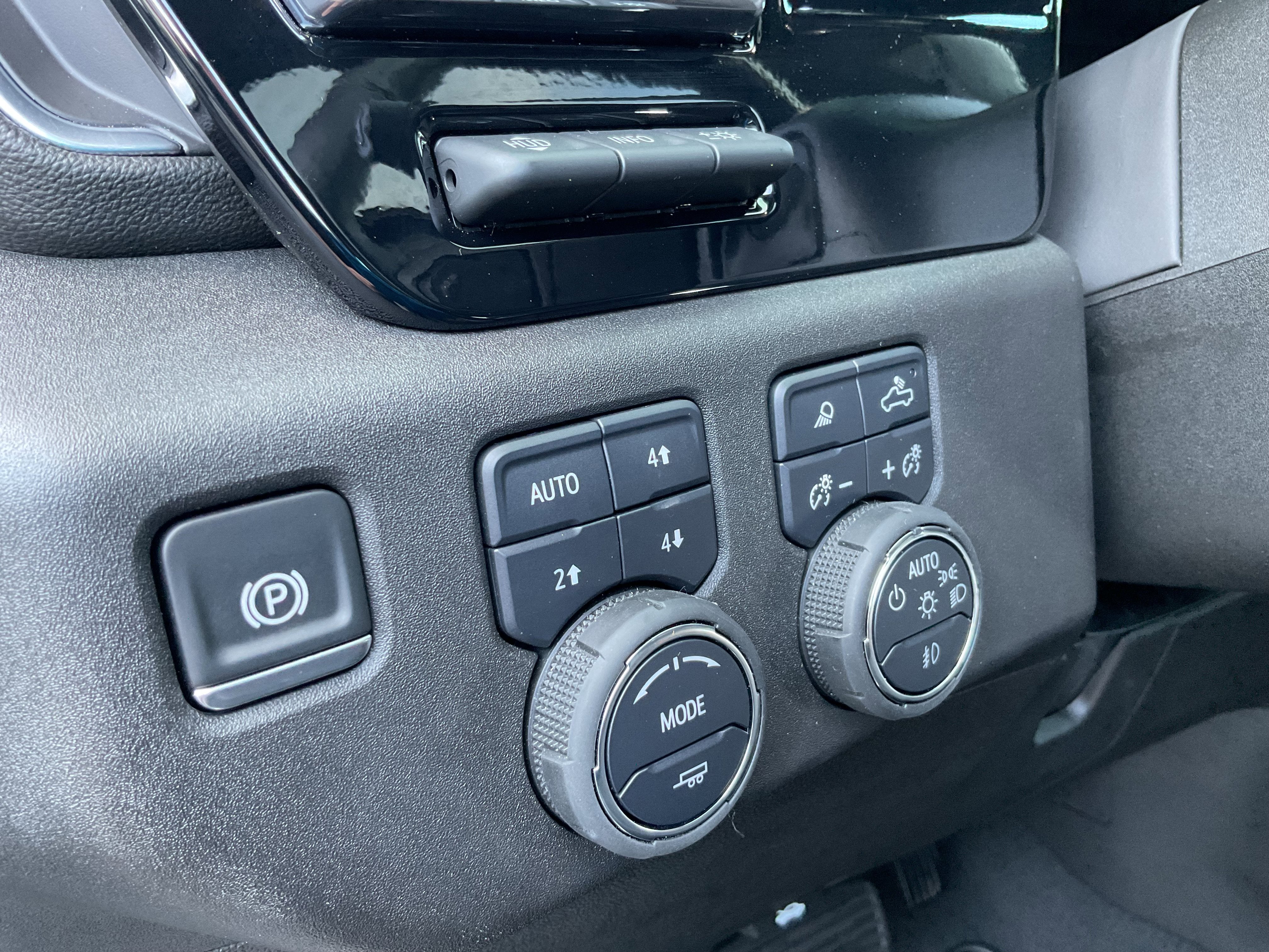 2025 Chevrolet Silverado 3500HD LTZ Trail Boss Duramax Diesel 4x4