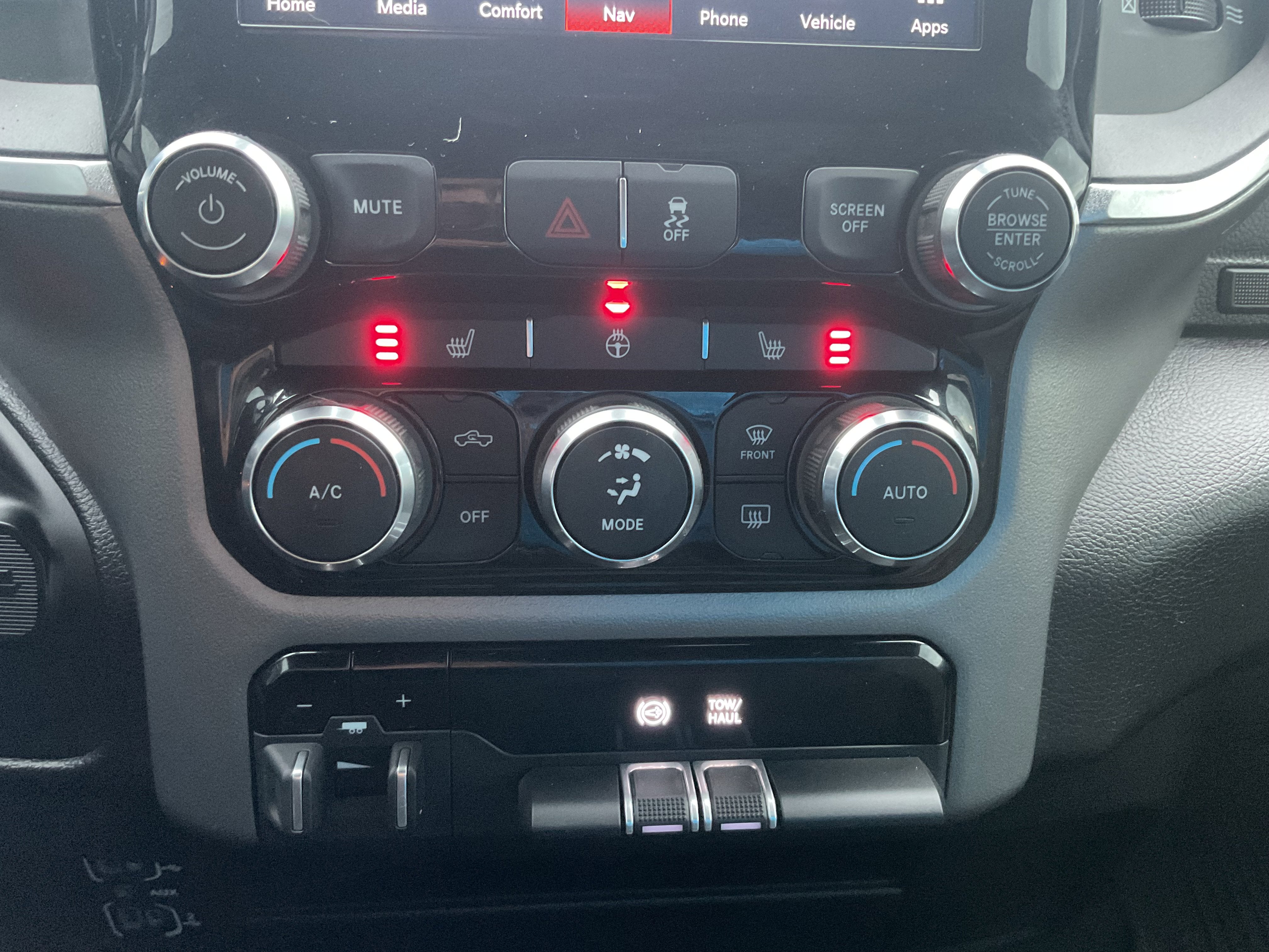 2024 RAM 3500 Big Horn Crew Cab Long Bed Diesel 4x4