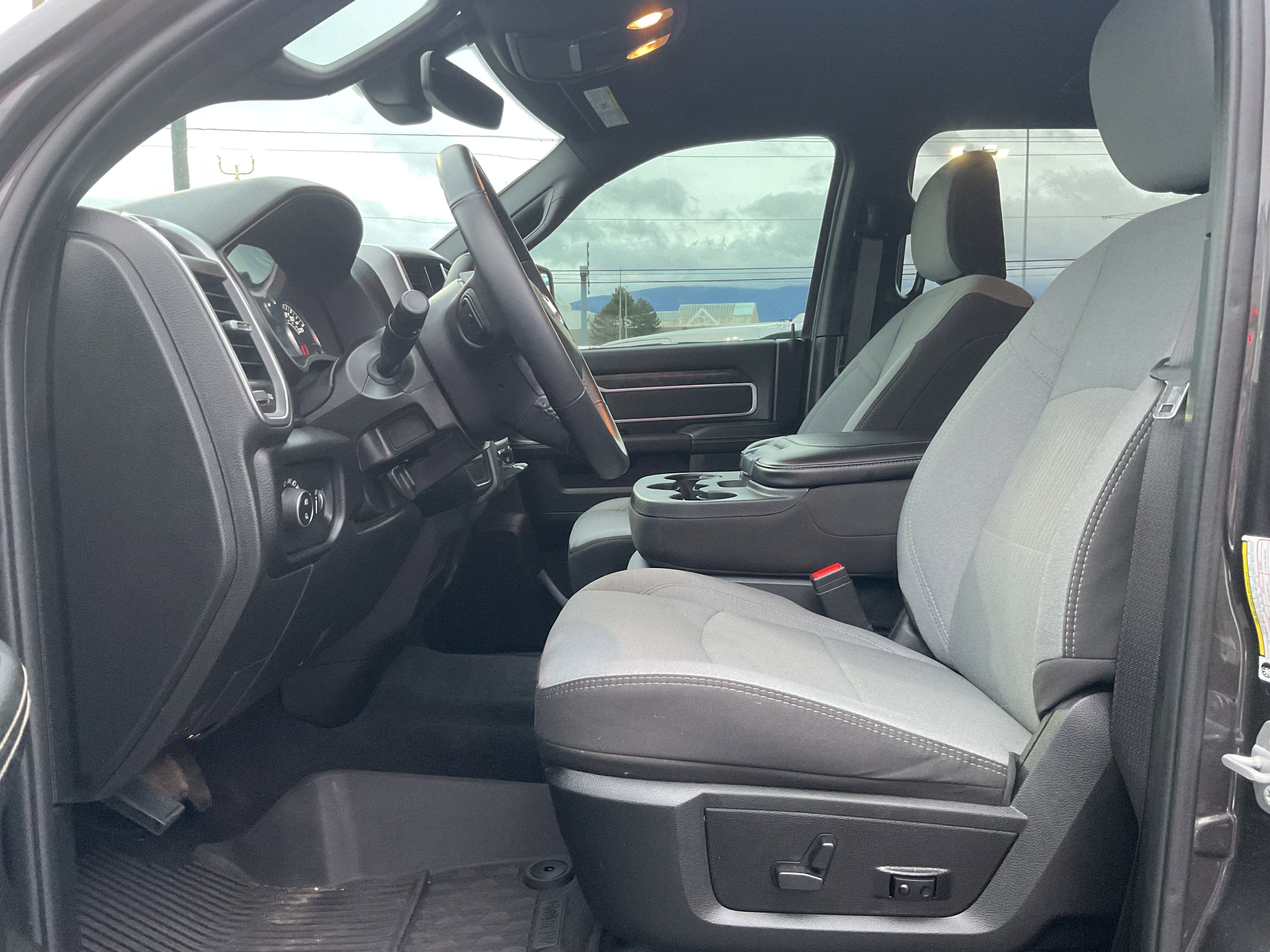 2024 RAM 3500 Big Horn Crew Cab Long Bed Diesel 4x4