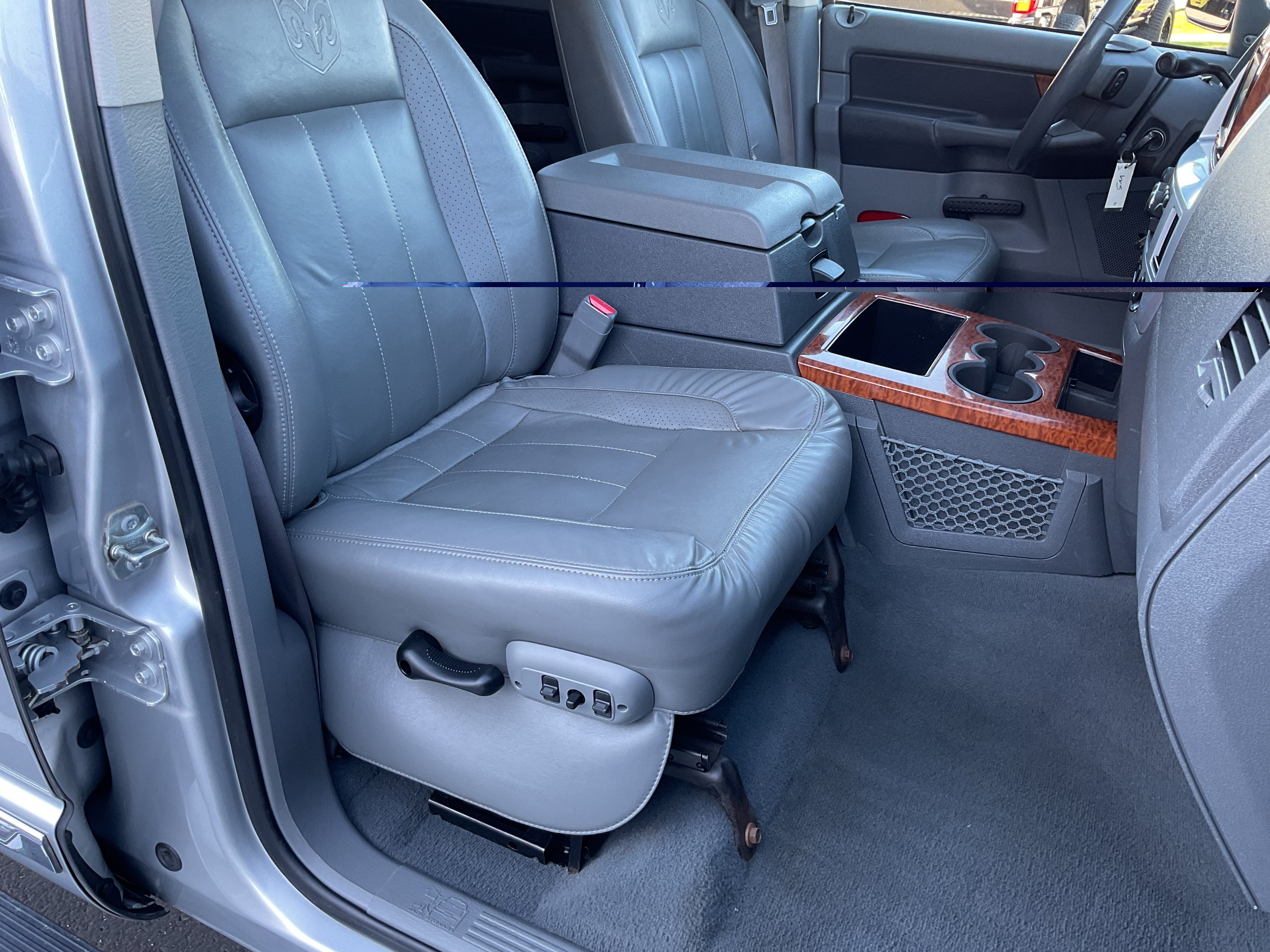 2007 Dodge Ram 3500 Laramie Mega Cab SRW 4x4