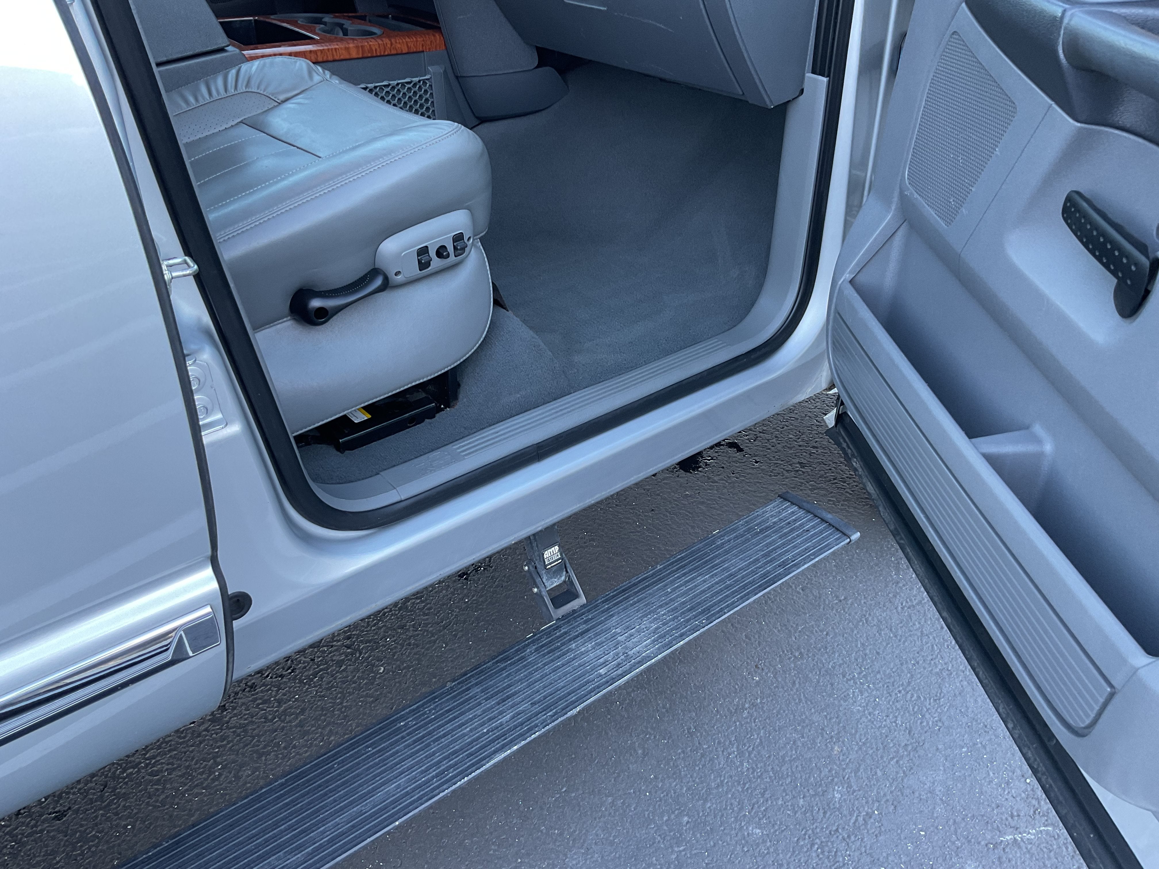 2007 Dodge Ram 3500 Laramie Mega Cab SRW 4x4