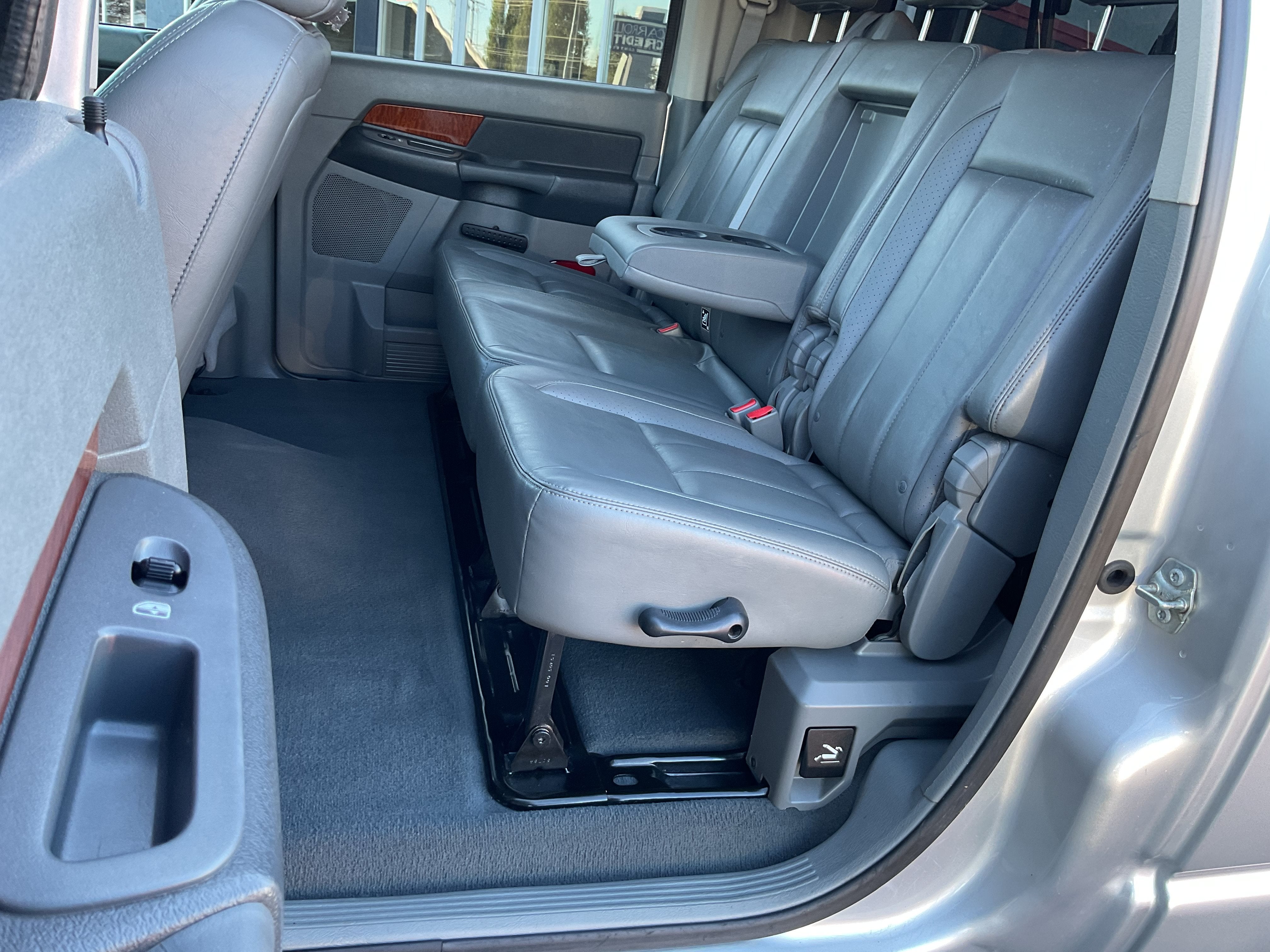 2007 Dodge Ram 3500 Laramie Mega Cab SRW 4x4