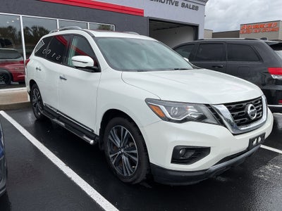 2017 Nissan Pathfinder Platinum 4x4 w/3rd row