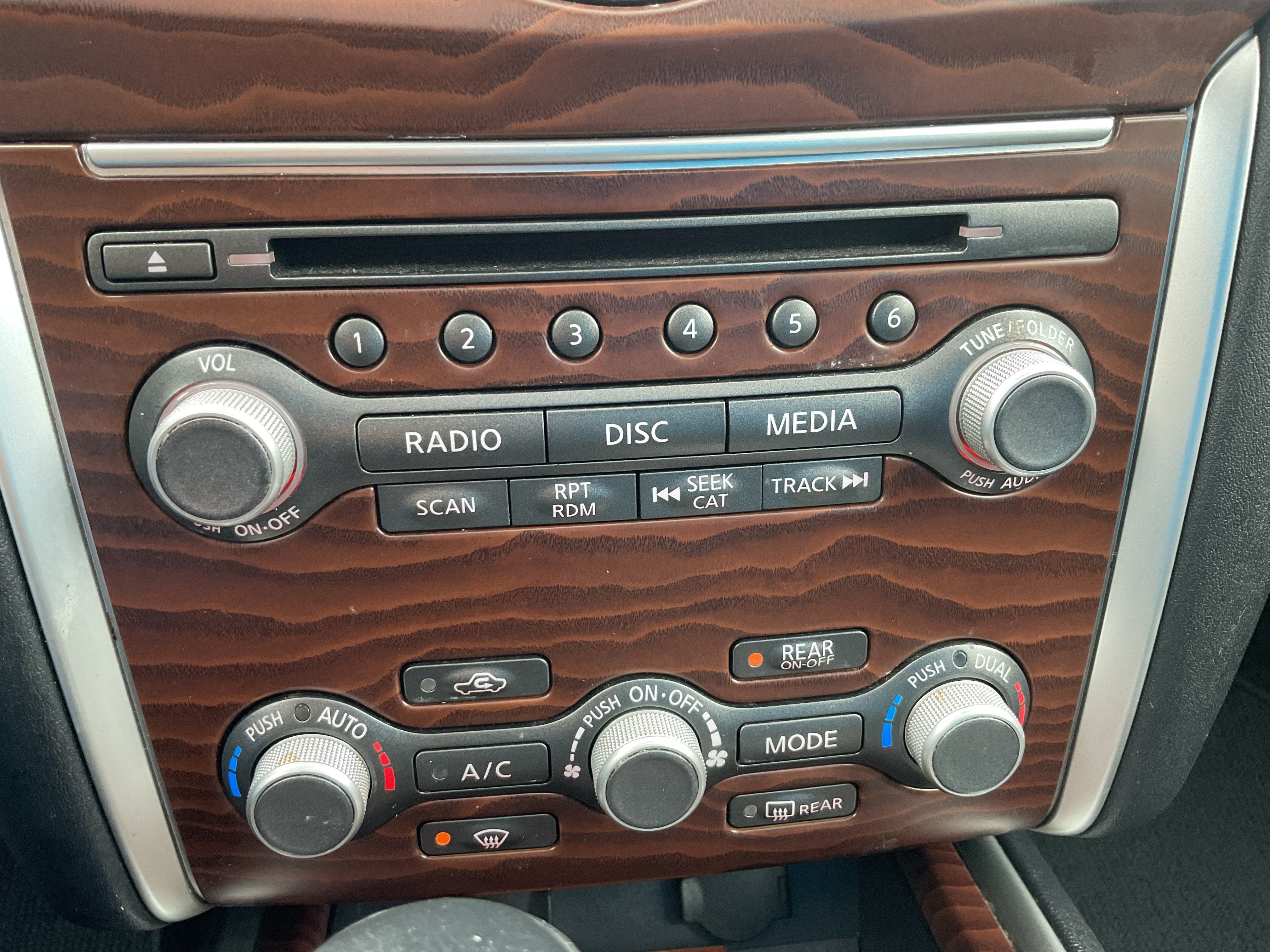 2017 Nissan Pathfinder Platinum 3rd row 4x4