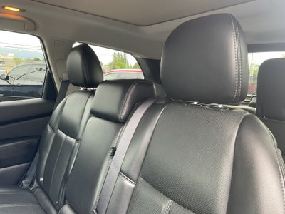 2017 Nissan Pathfinder Platinum 3rd row 4x4