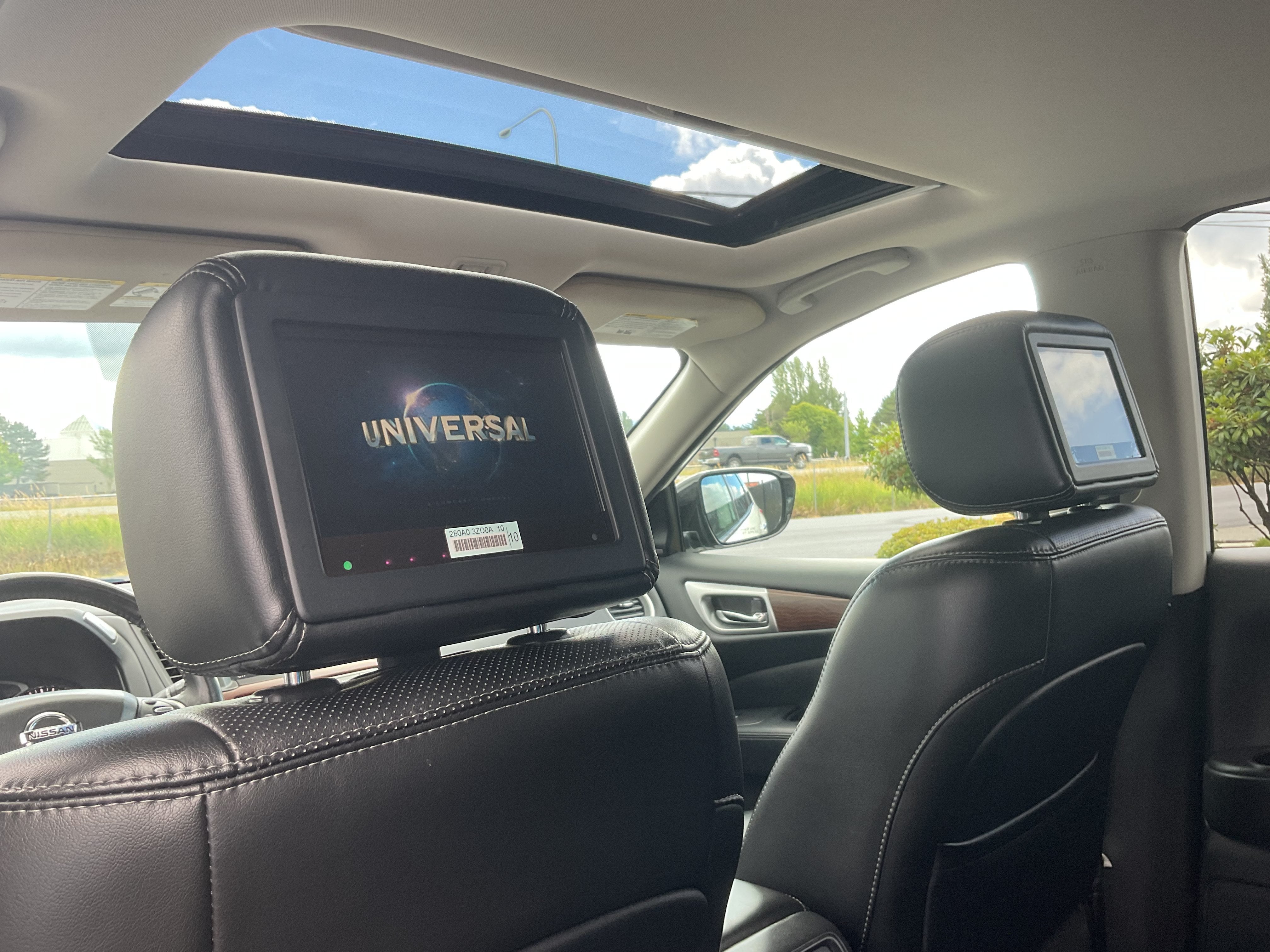 2017 Nissan Pathfinder Platinum 3rd row 4x4