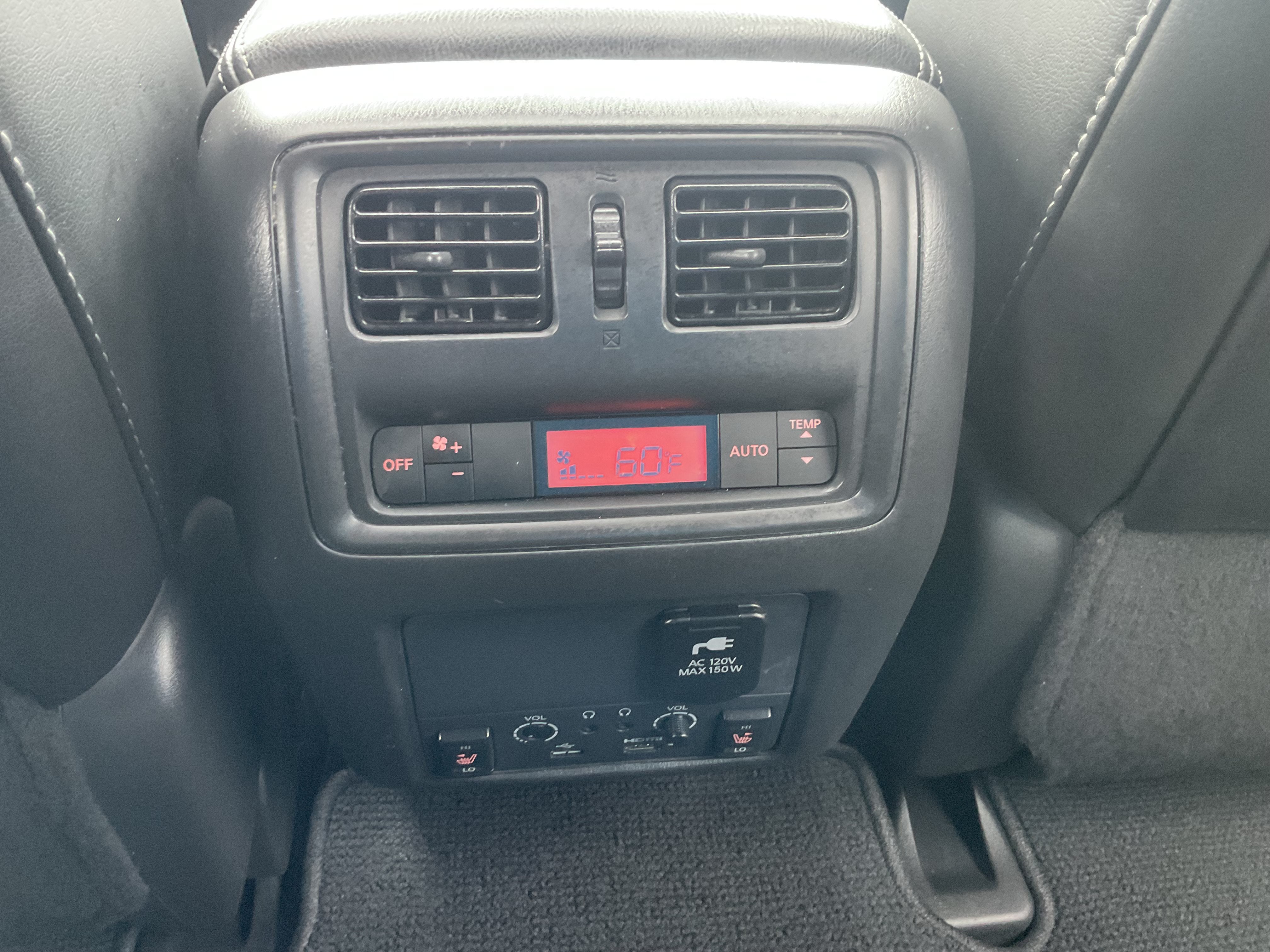 2017 Nissan Pathfinder Platinum 3rd row 4x4